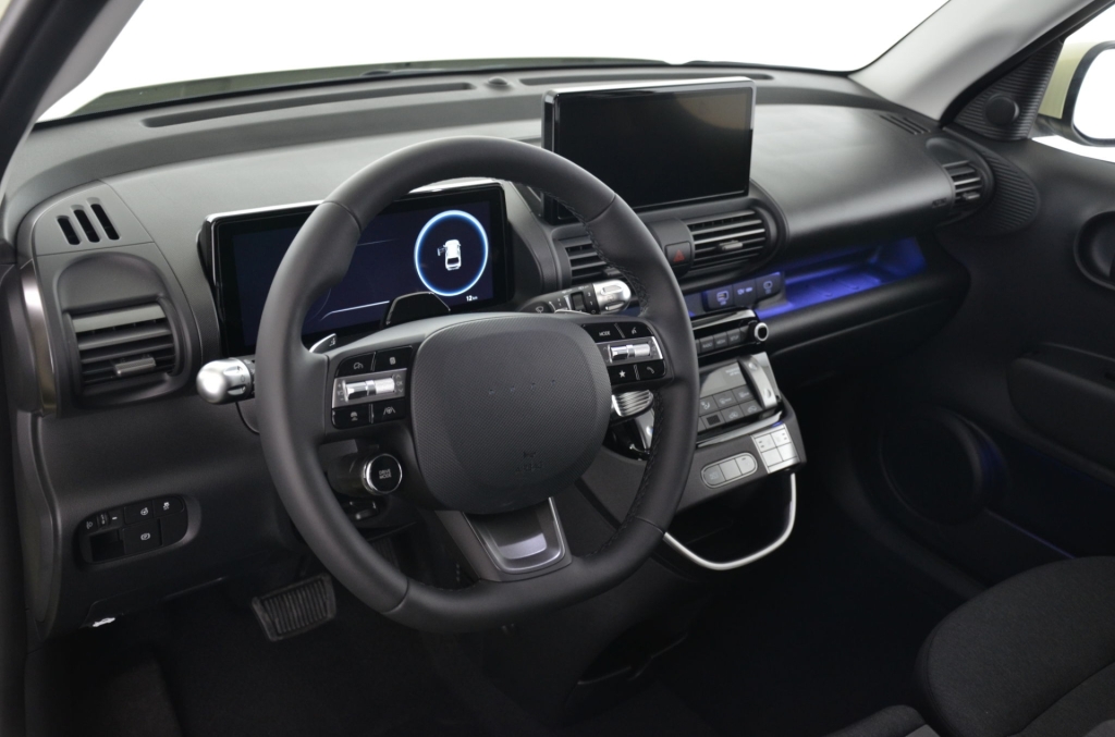 HYUNDAI Inster 49kWh Luxury-image-9
