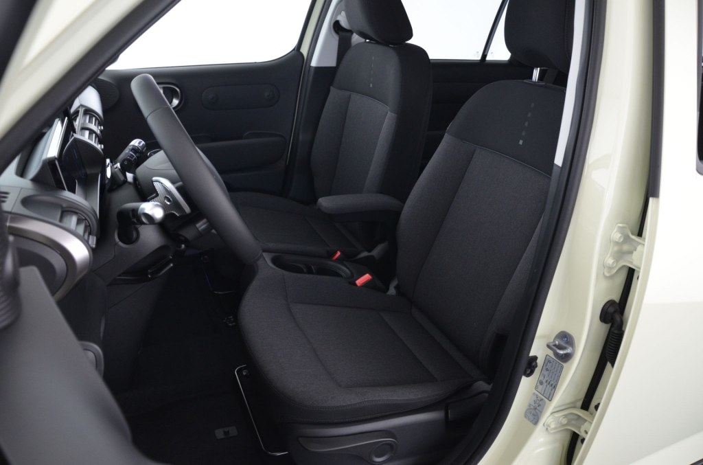 HYUNDAI Inster 49kWh Luxury-image-11