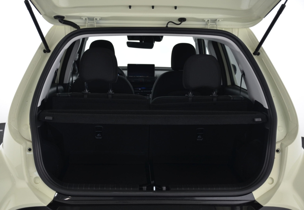 HYUNDAI Inster 49kWh Luxury-image-25