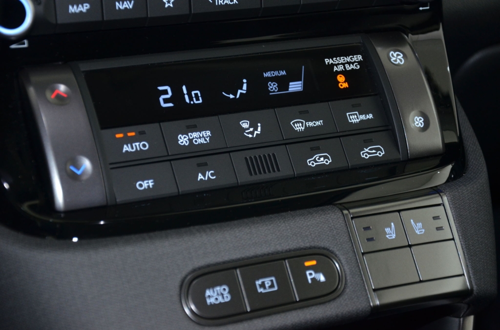 HYUNDAI Inster 49kWh Luxury-image-22