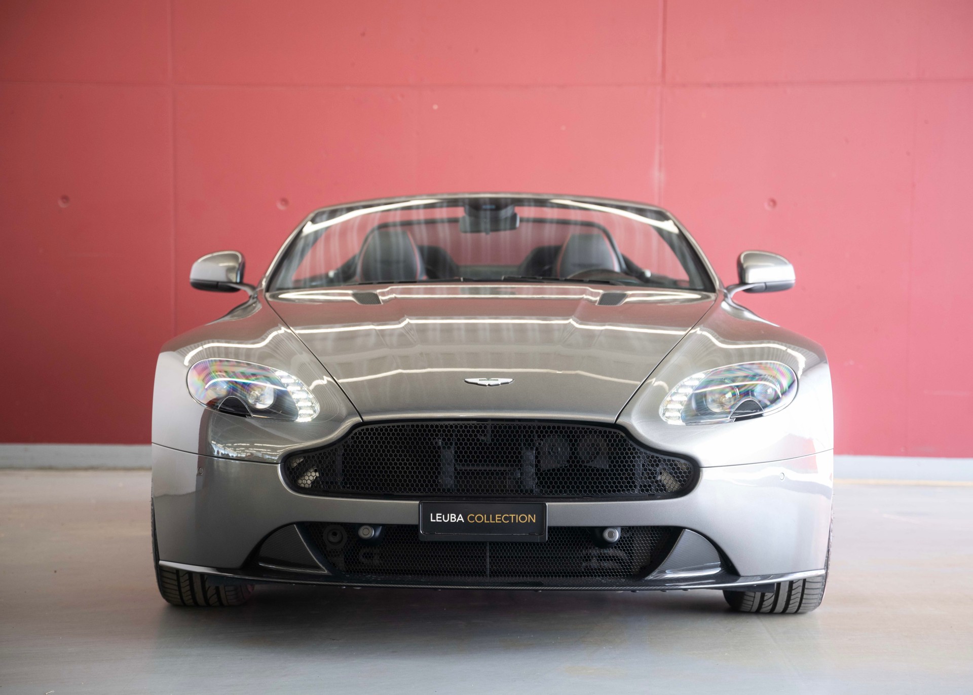 ASTON MARTIN V8 Vantage 4.7 S AMR Roadster 1 of 200 (1st hand Swiss car, mint condition, full Aston Martin service history)-showroom-element-2