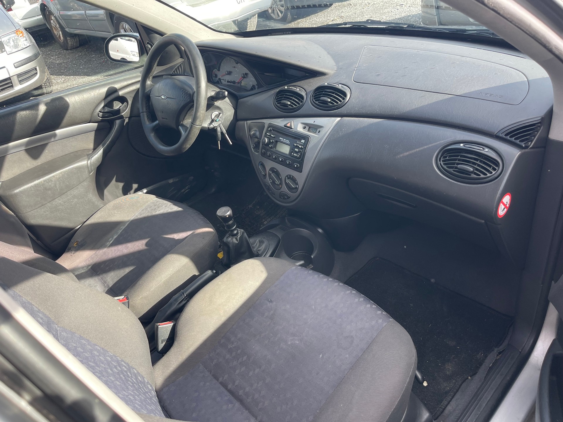 FORD Focus 2.0i 16V Trend Titan-image-7