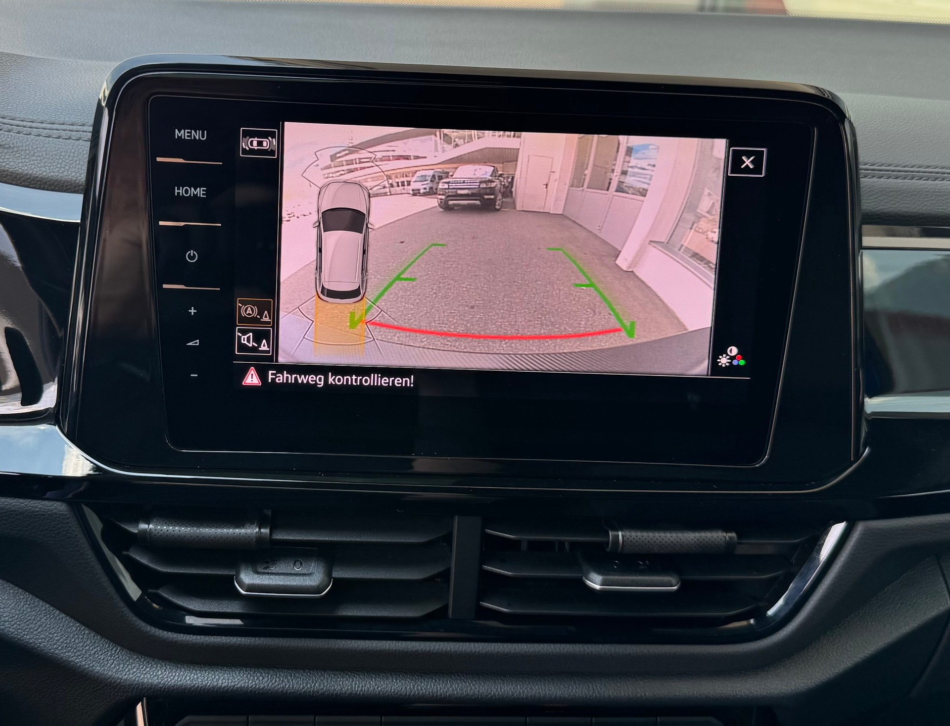 VW T-Roc 2.0 TSI R DSG 4Motion "Akrapovic"-image-17