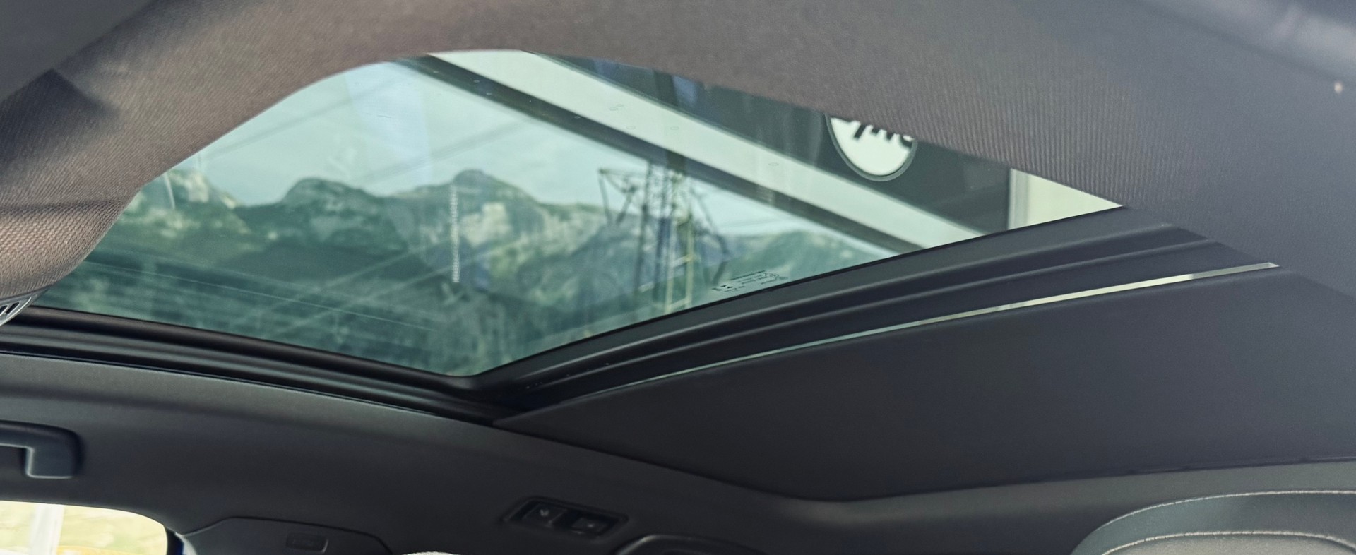 VW T-Roc 2.0 TSI R DSG 4Motion "Akrapovic"-image-9