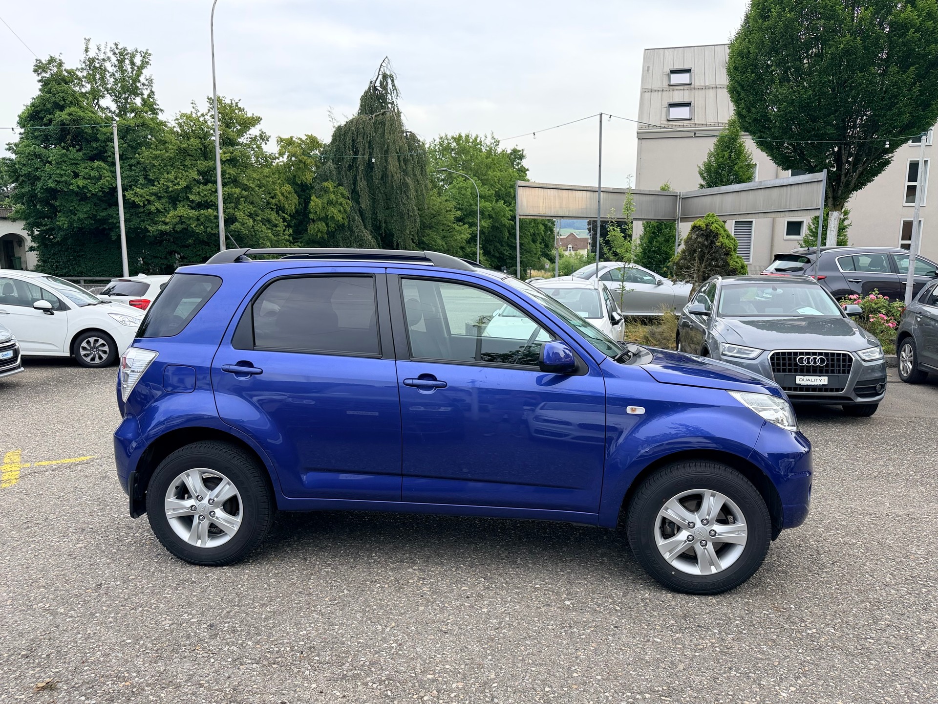 DAIHATSU Terios 1.5 16V SX Noblesse 4WD Automatic-image-3