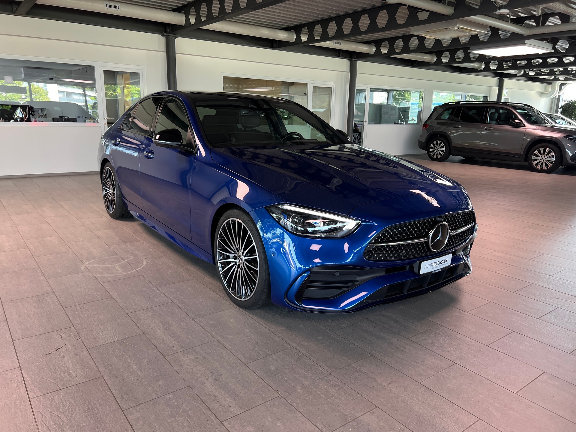 MERCEDES-BENZ C 300 AMG Line 4Matic 9G-Tronic-image-2