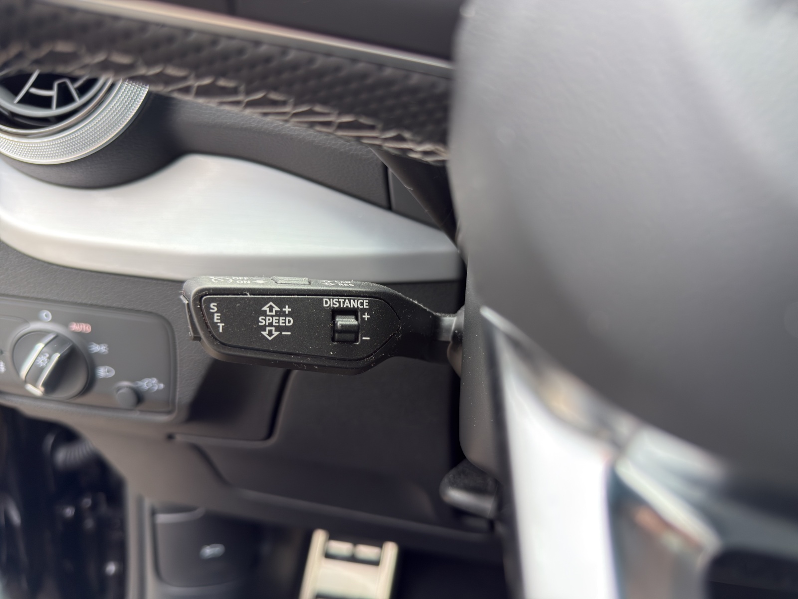 AUDI Q2 35 TFSI advanced S-tronic-image-14