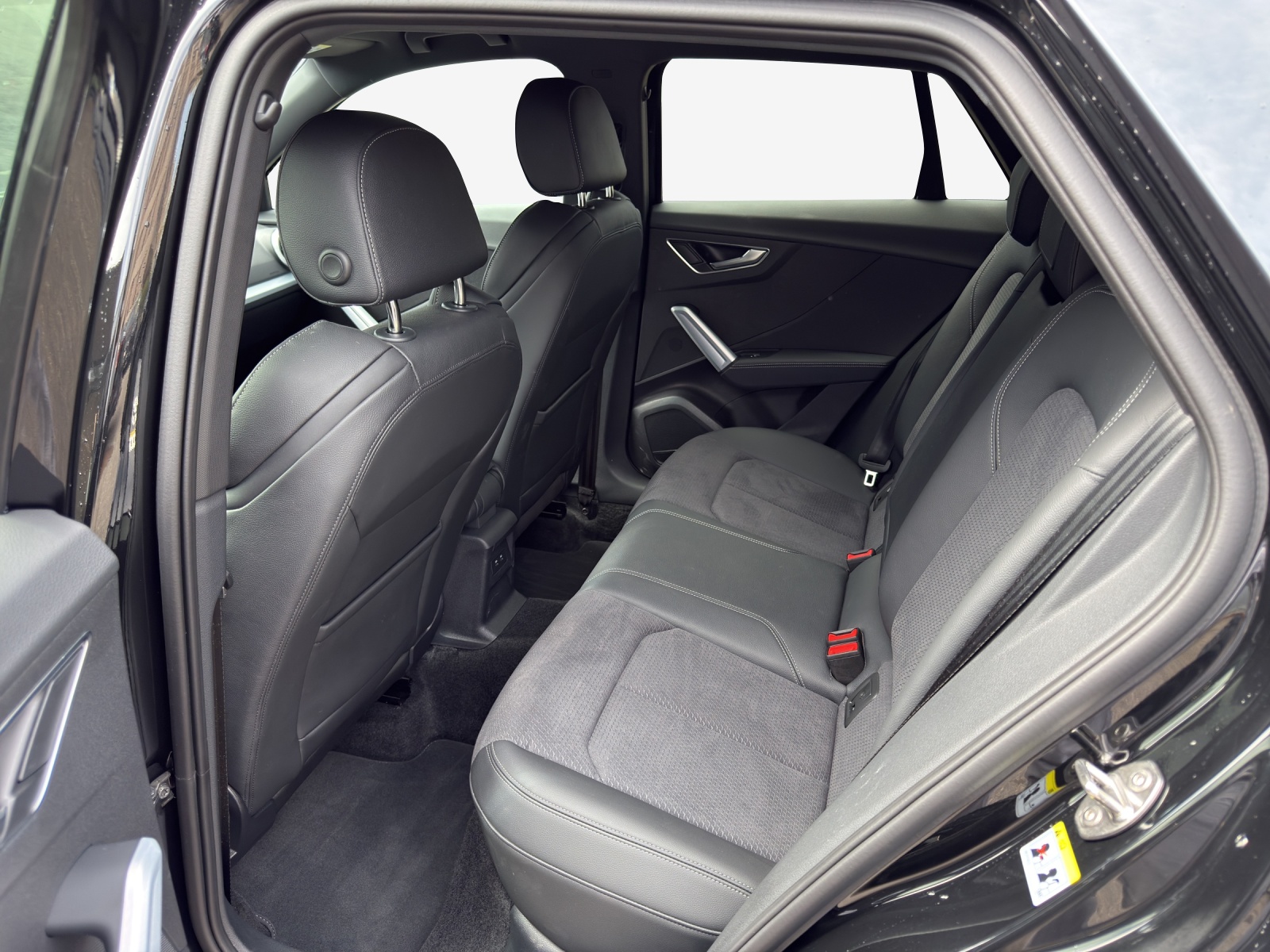 AUDI Q2 35 TFSI advanced S-tronic-image-11