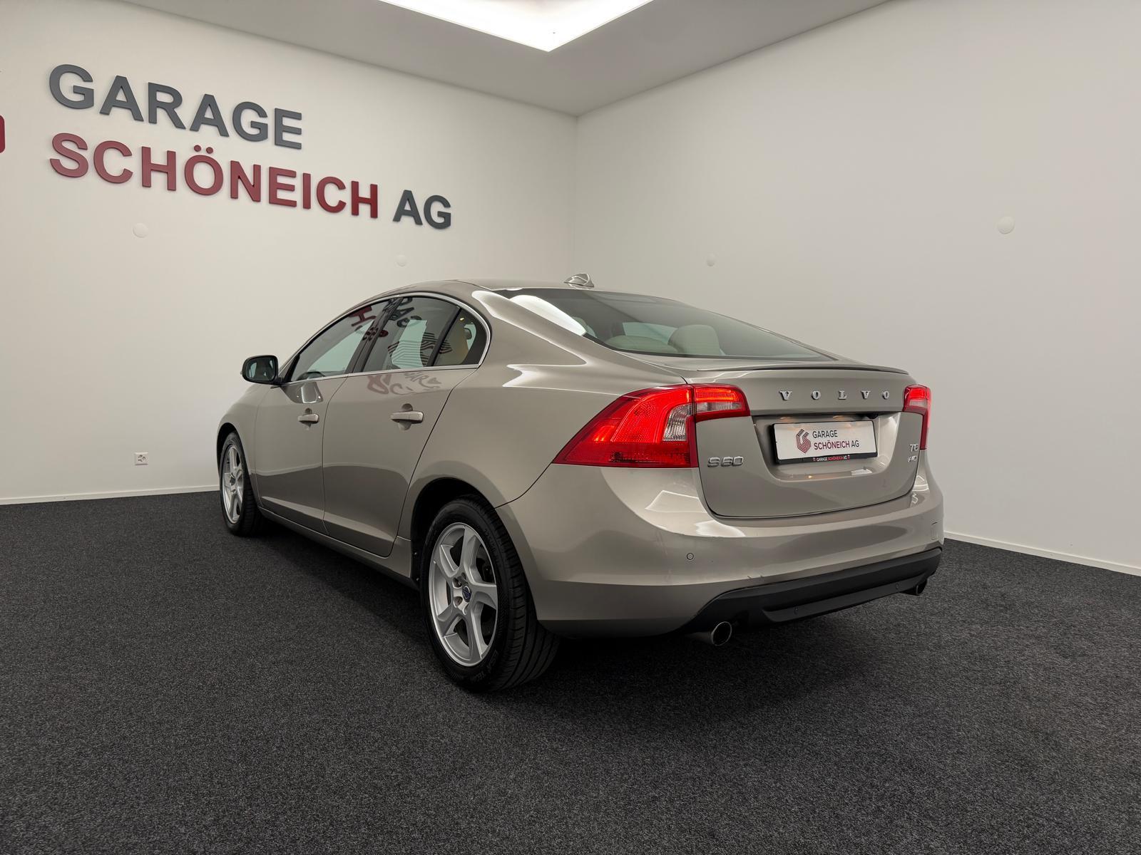 VOLVO S60 3.0 T6 Summum AWD-image-6