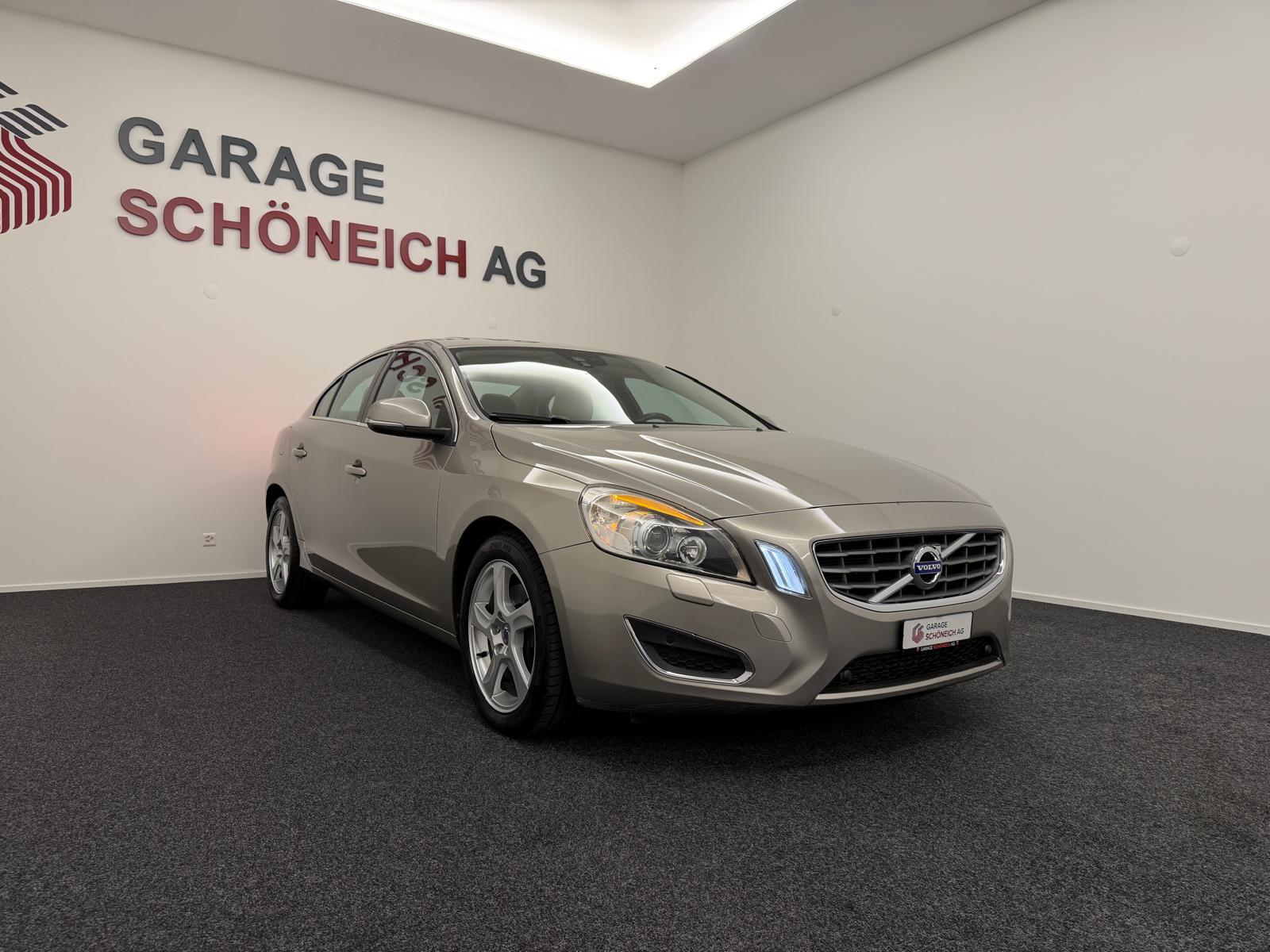VOLVO S60 3.0 T6 Summum AWD-image-2