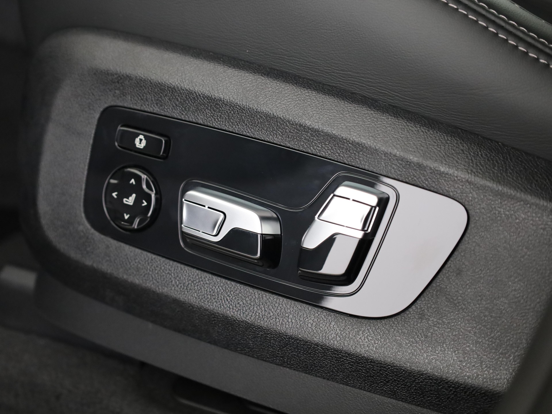 BMW X7 40d xDrive-image-12