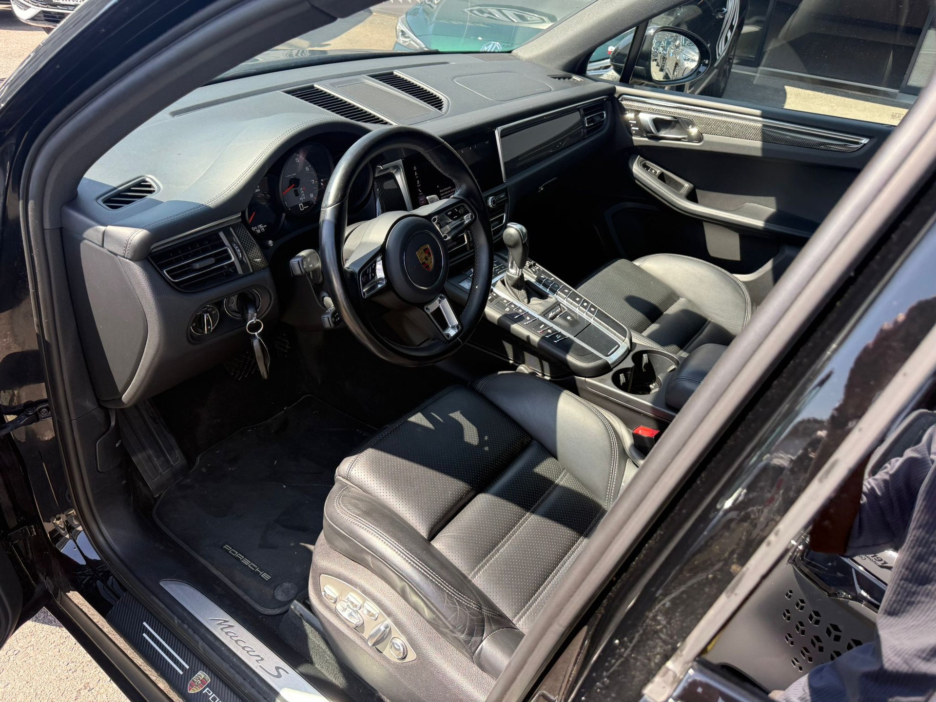 PORSCHE Macan S PDK-image-4