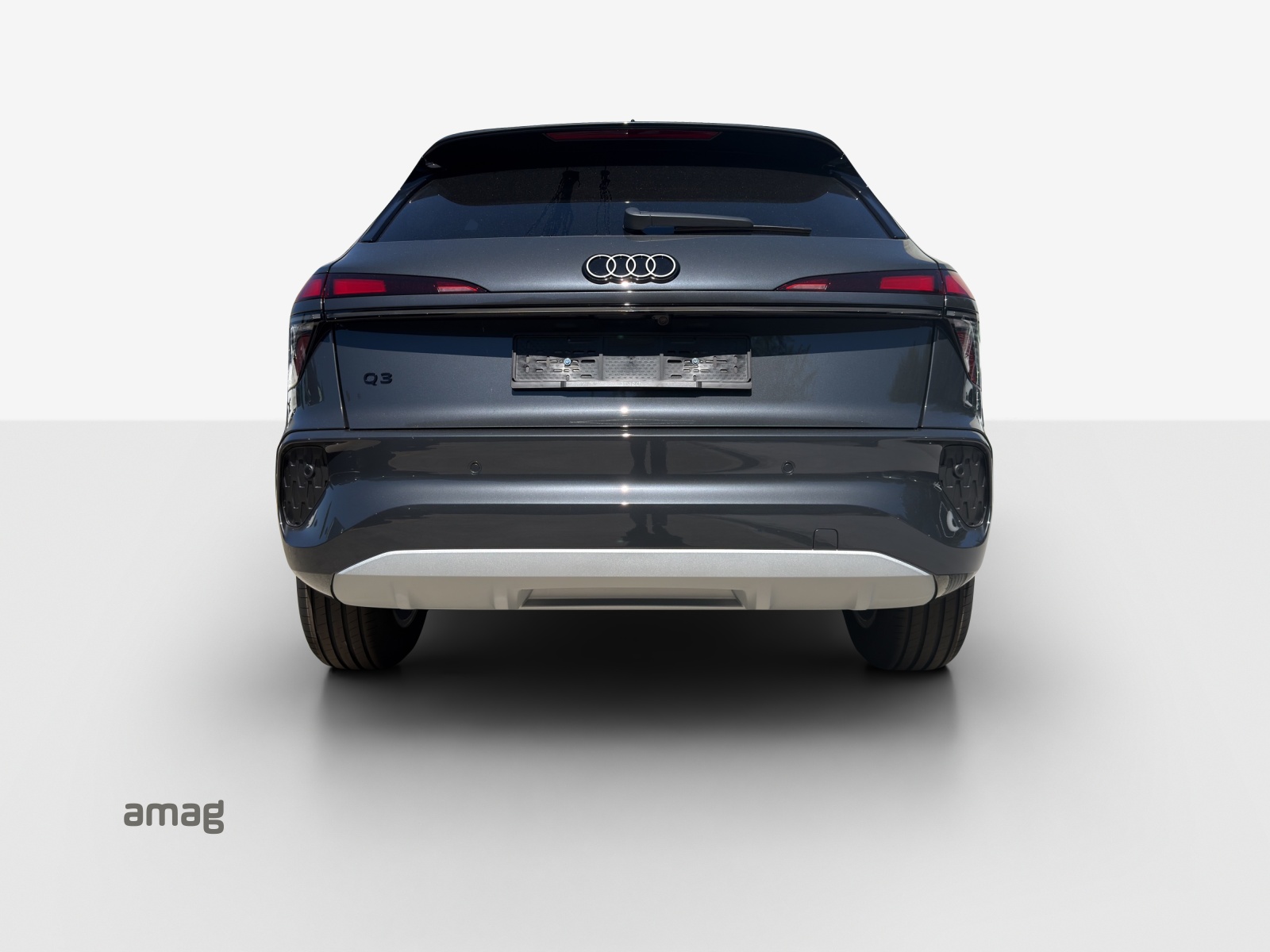 AUDI Q3 SUV 110 kW TFSI S tronic-showroom-element-3