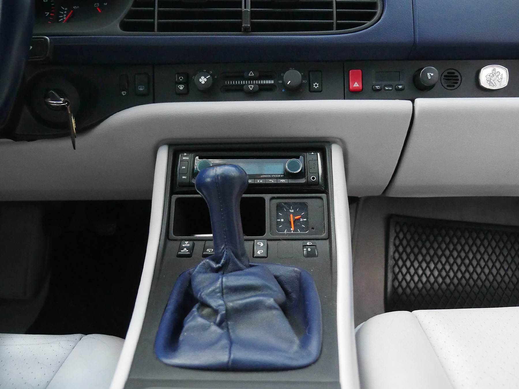 PORSCHE 968-image-13
