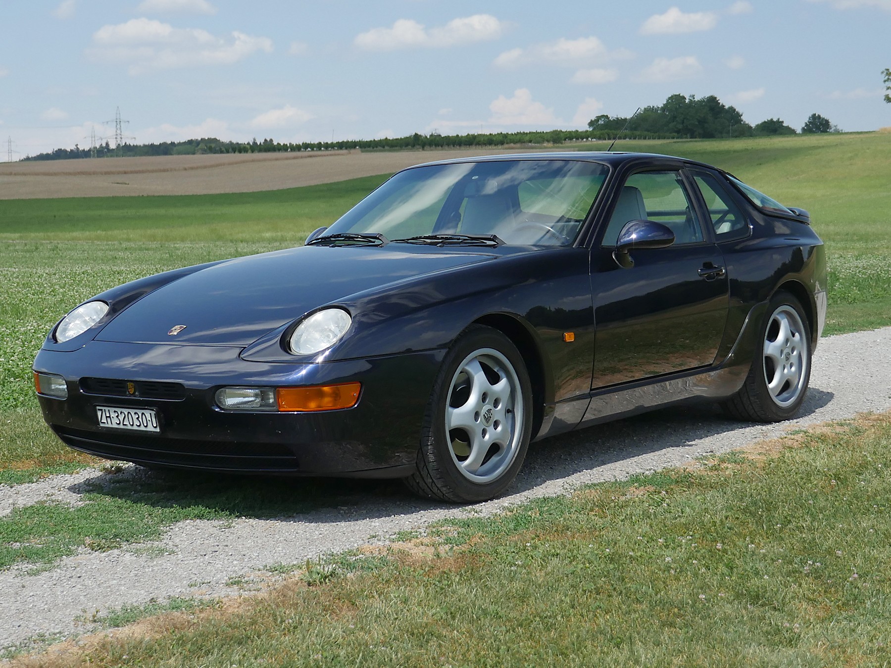 PORSCHE 968-image-1