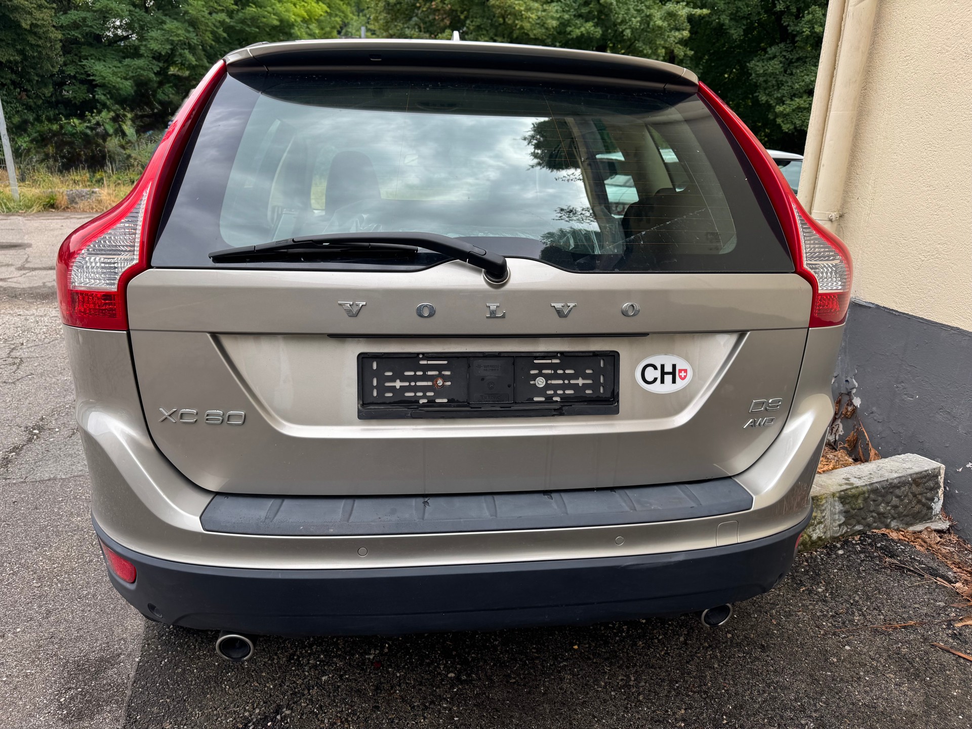 VOLVO XC60 D3 AWD Momentum-image-7