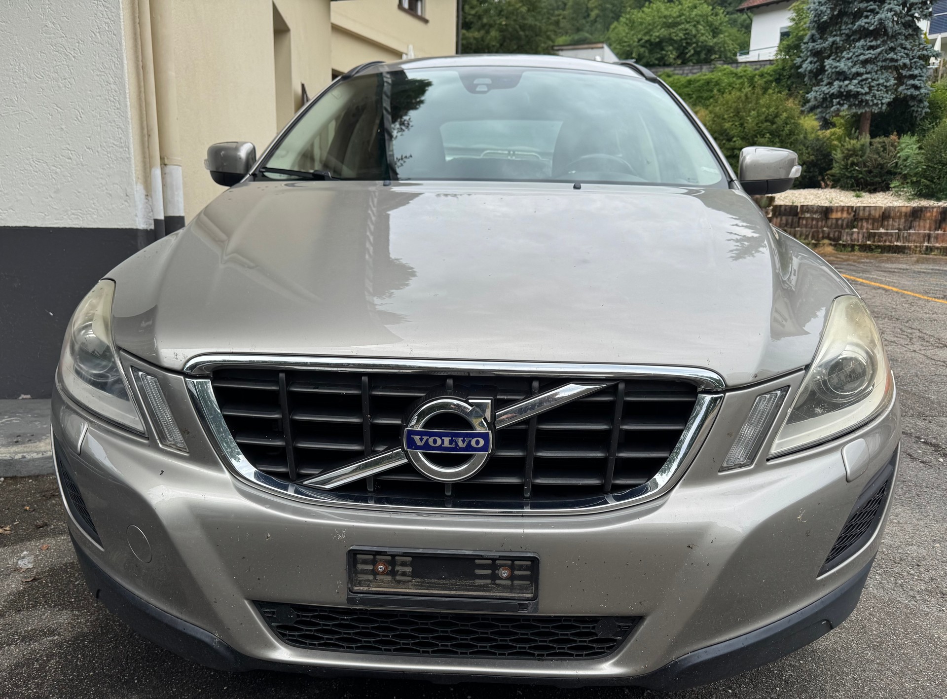 VOLVO XC60 D3 AWD Momentum-image-0