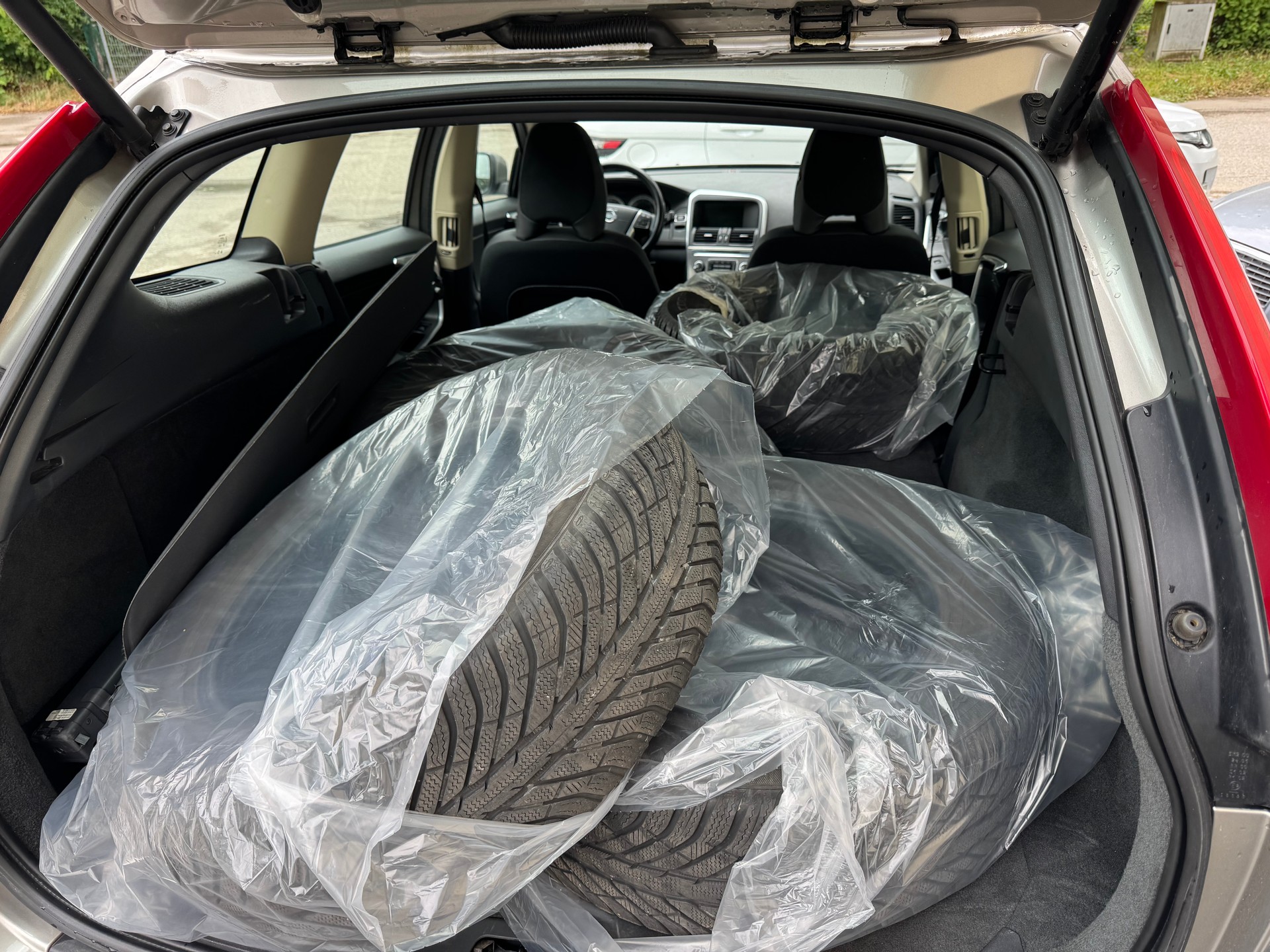 VOLVO XC60 D3 AWD Momentum-image-11