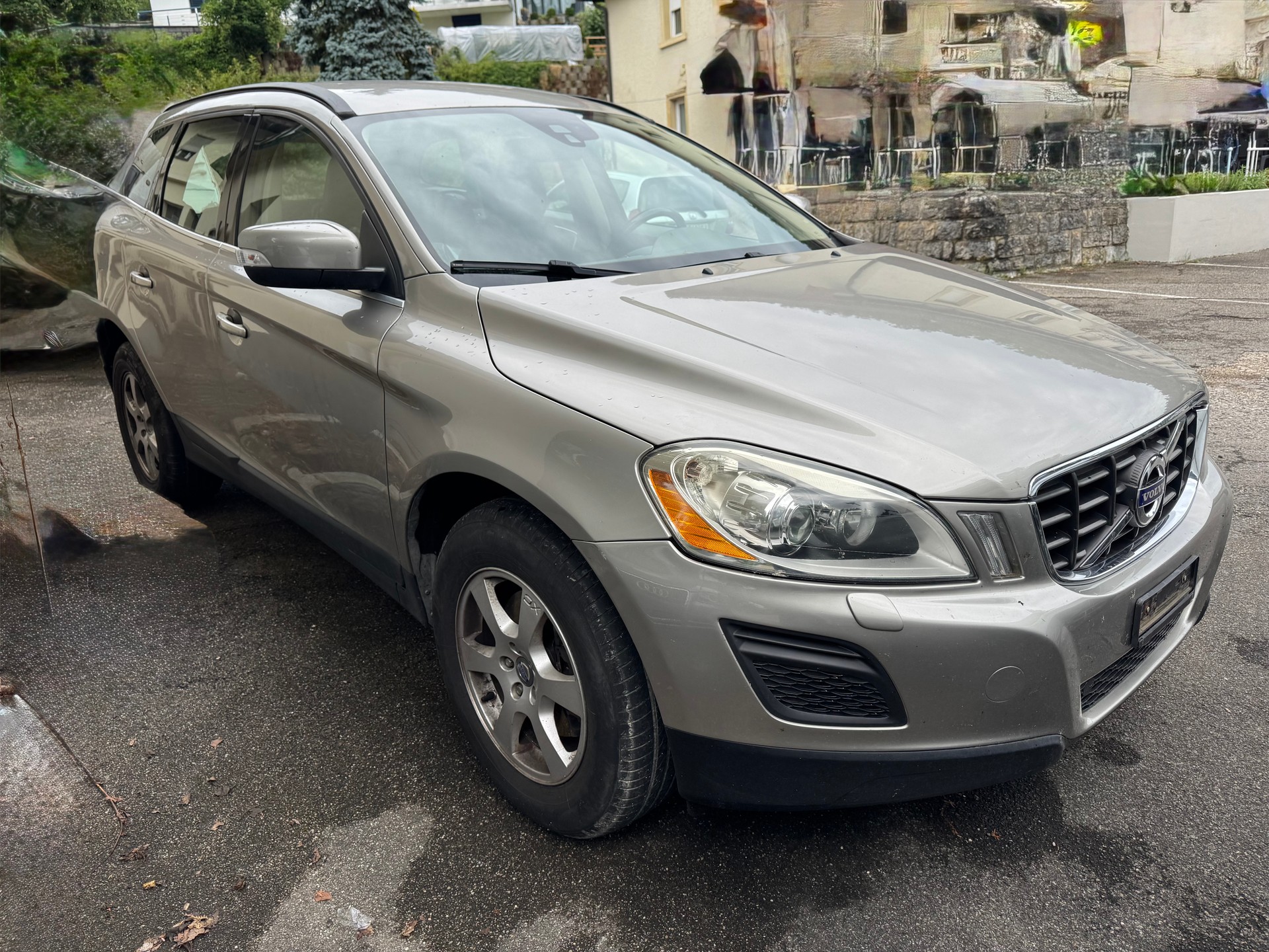VOLVO XC60 D3 AWD Momentum-image-2