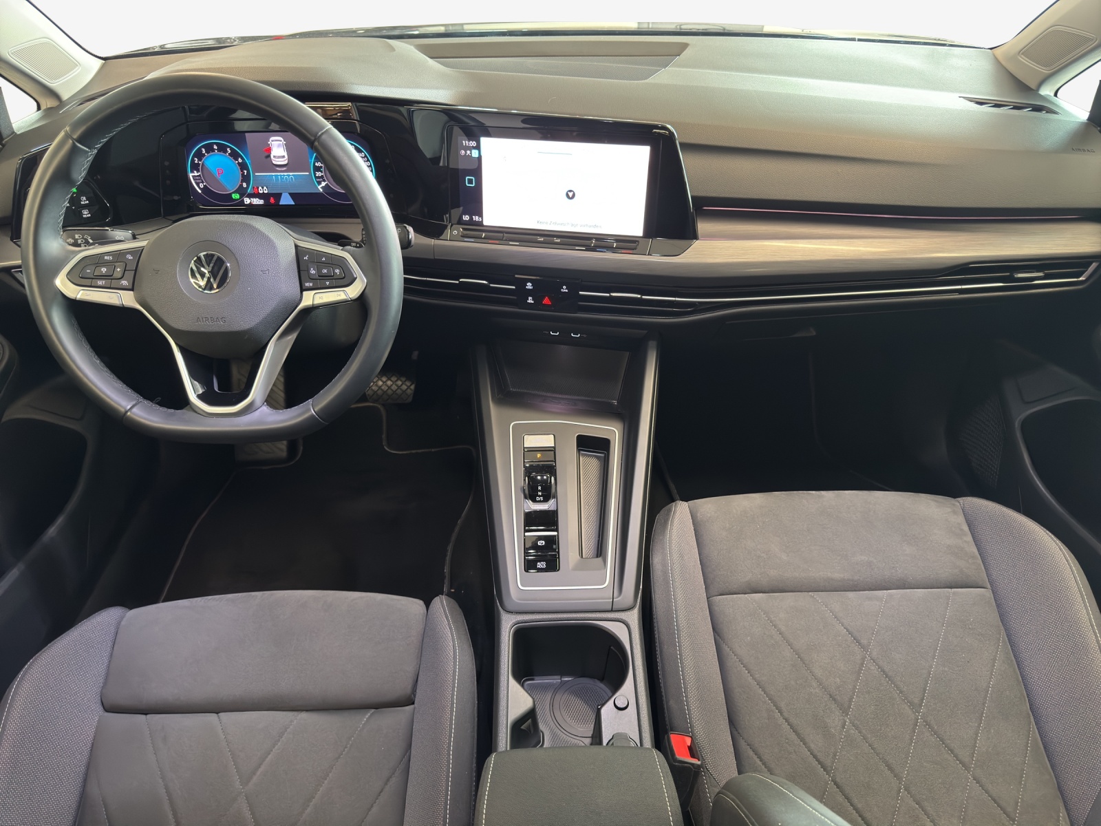 VW Golf 1.5 eTSI mHEV ACT Style DSG-image-8