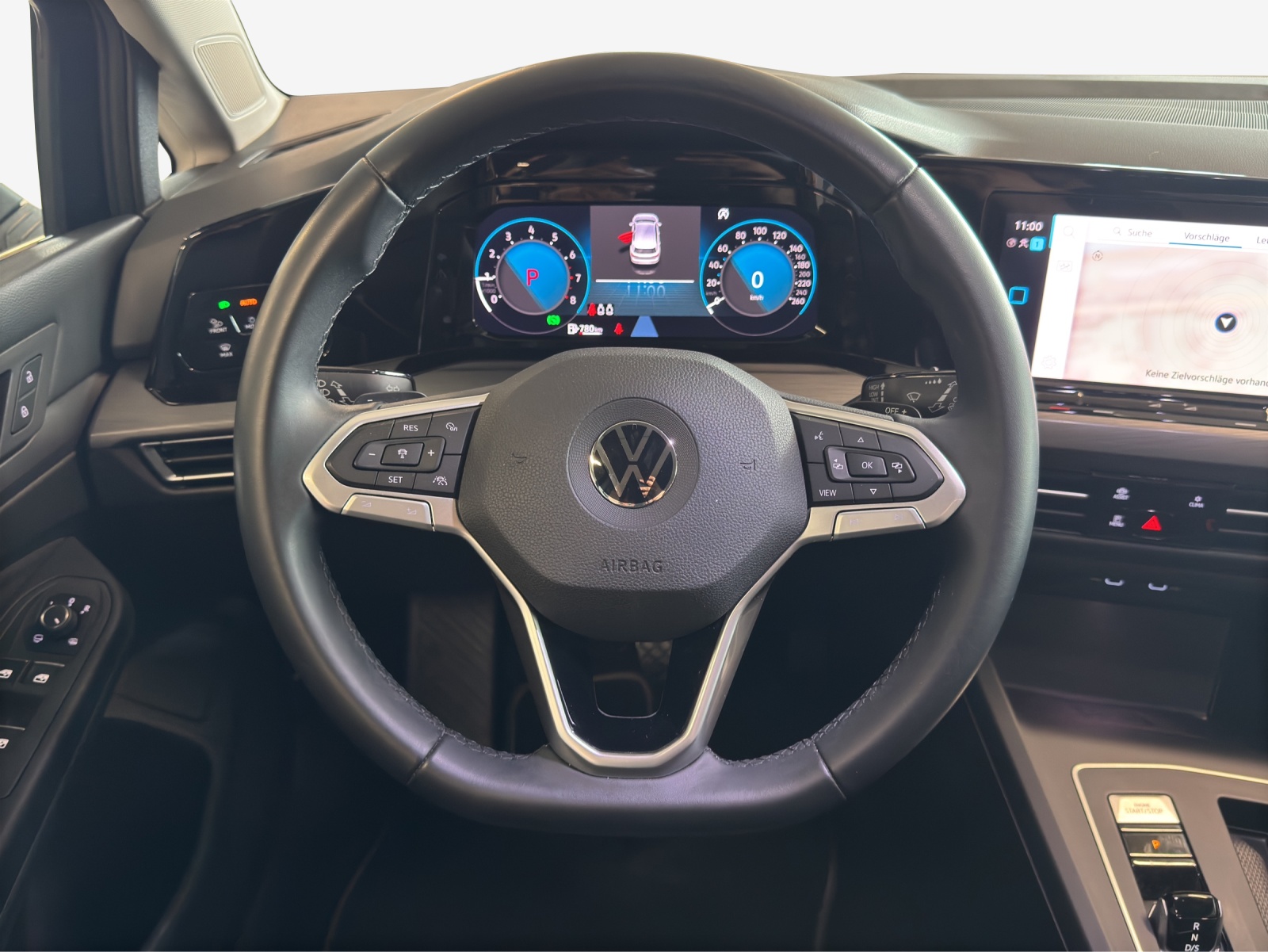 VW Golf 1.5 eTSI mHEV ACT Style DSG-image-9