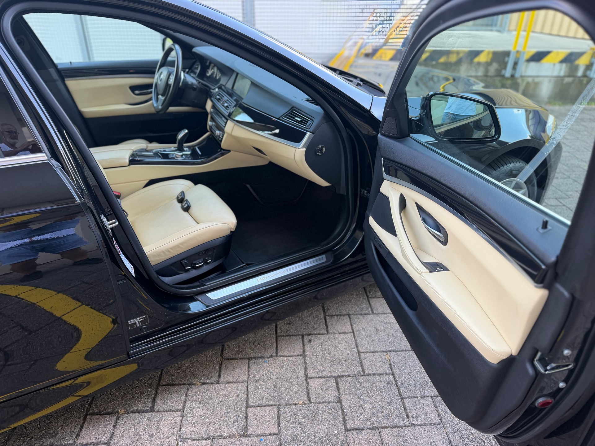 BMW 535i xDrive Steptronic-image-16