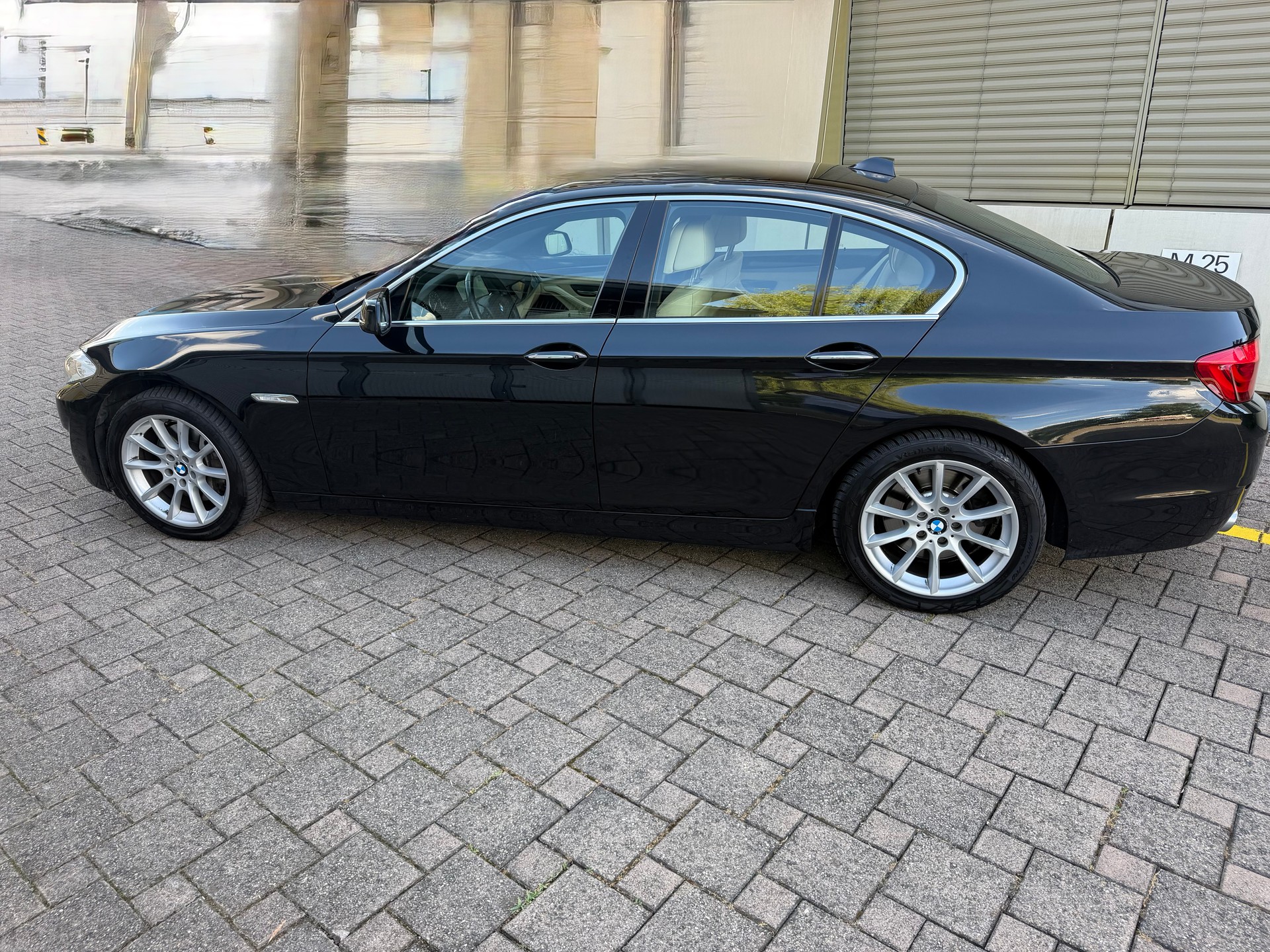 BMW 535i xDrive Steptronic-image-9