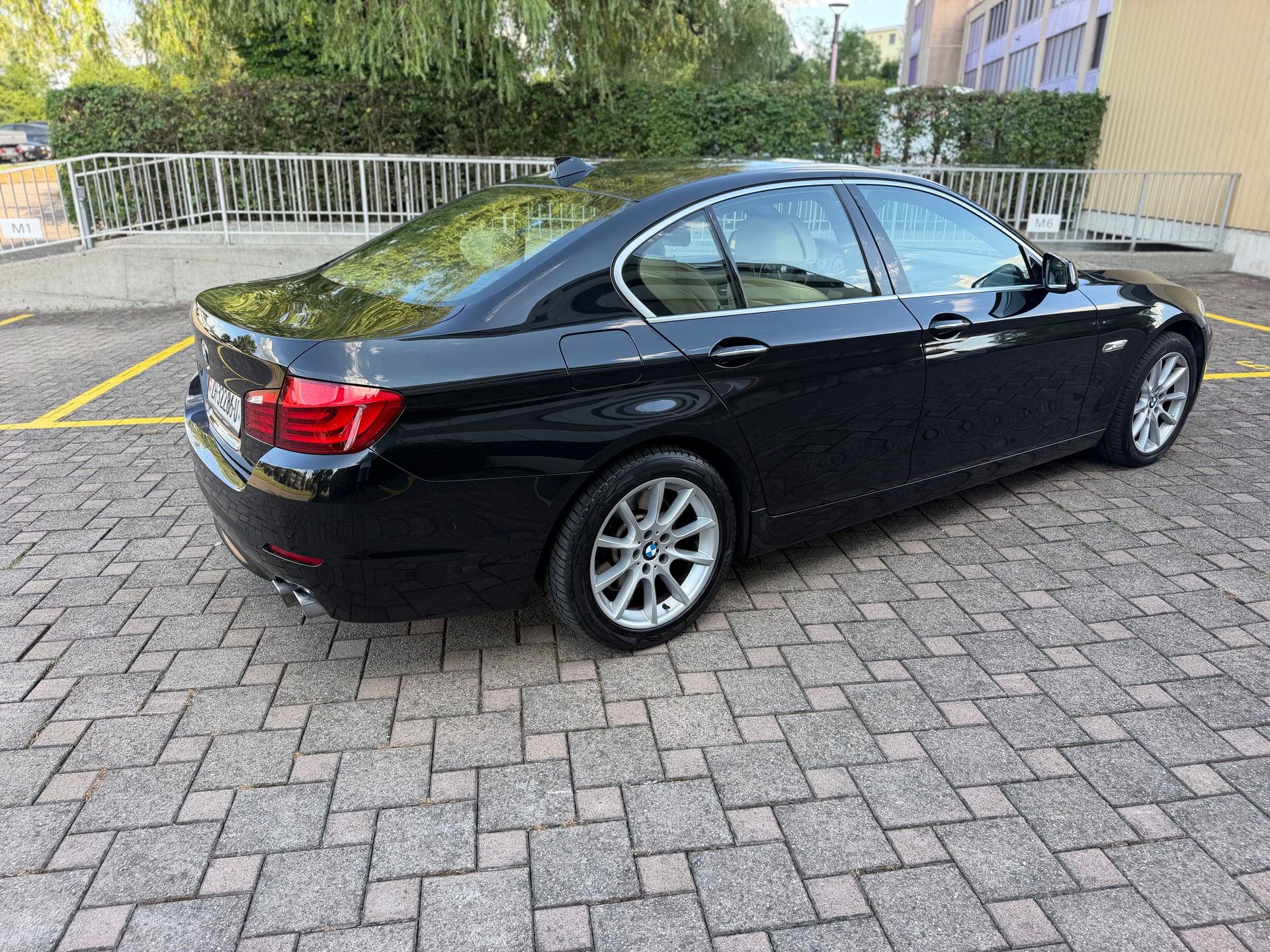 BMW 535i xDrive Steptronic-image-4