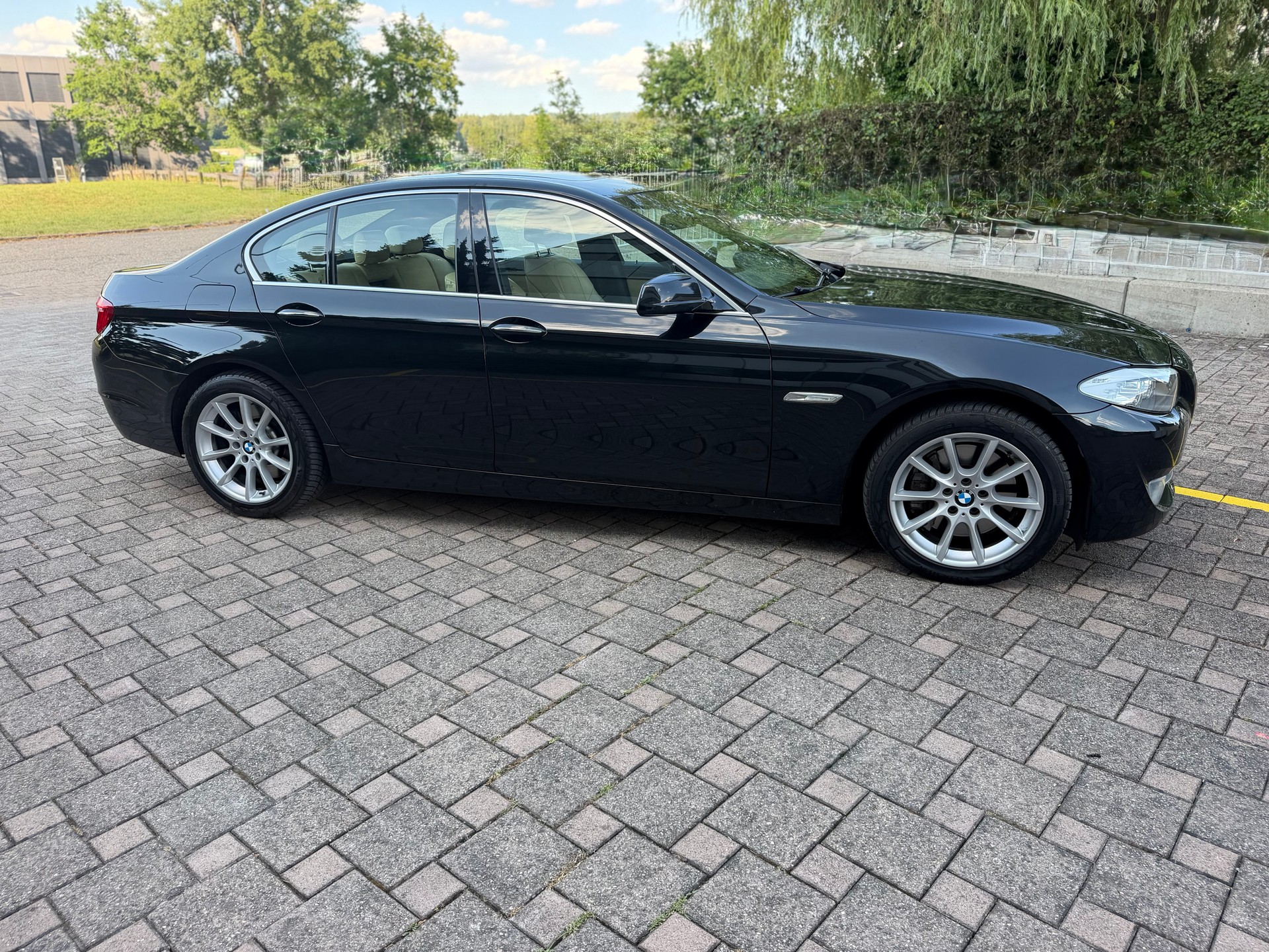 BMW 535i xDrive Steptronic-image-3