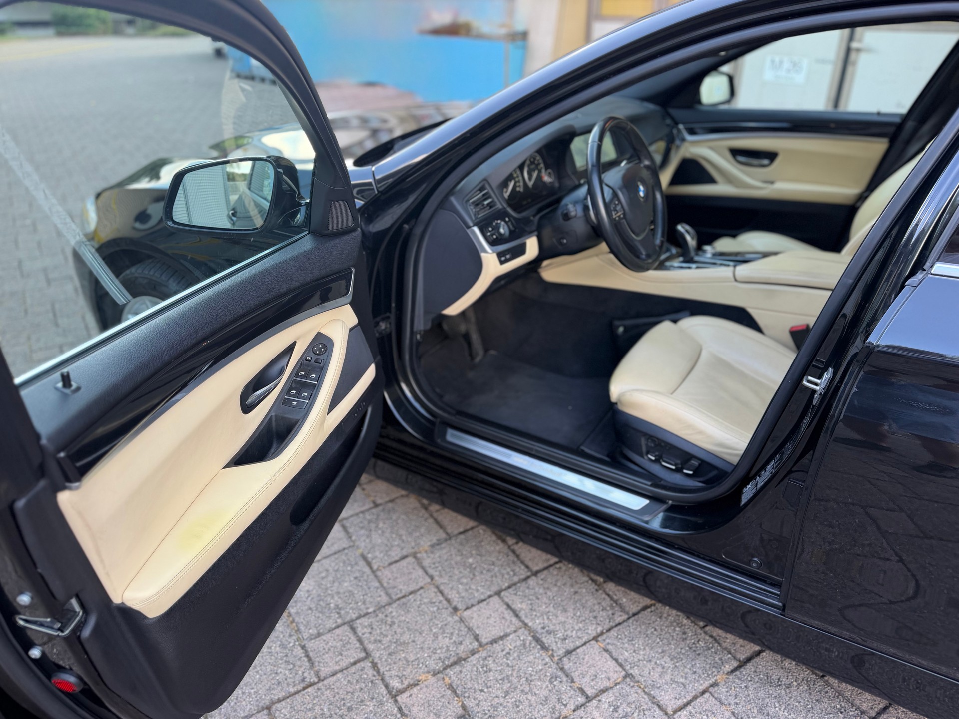 BMW 535i xDrive Steptronic-image-21