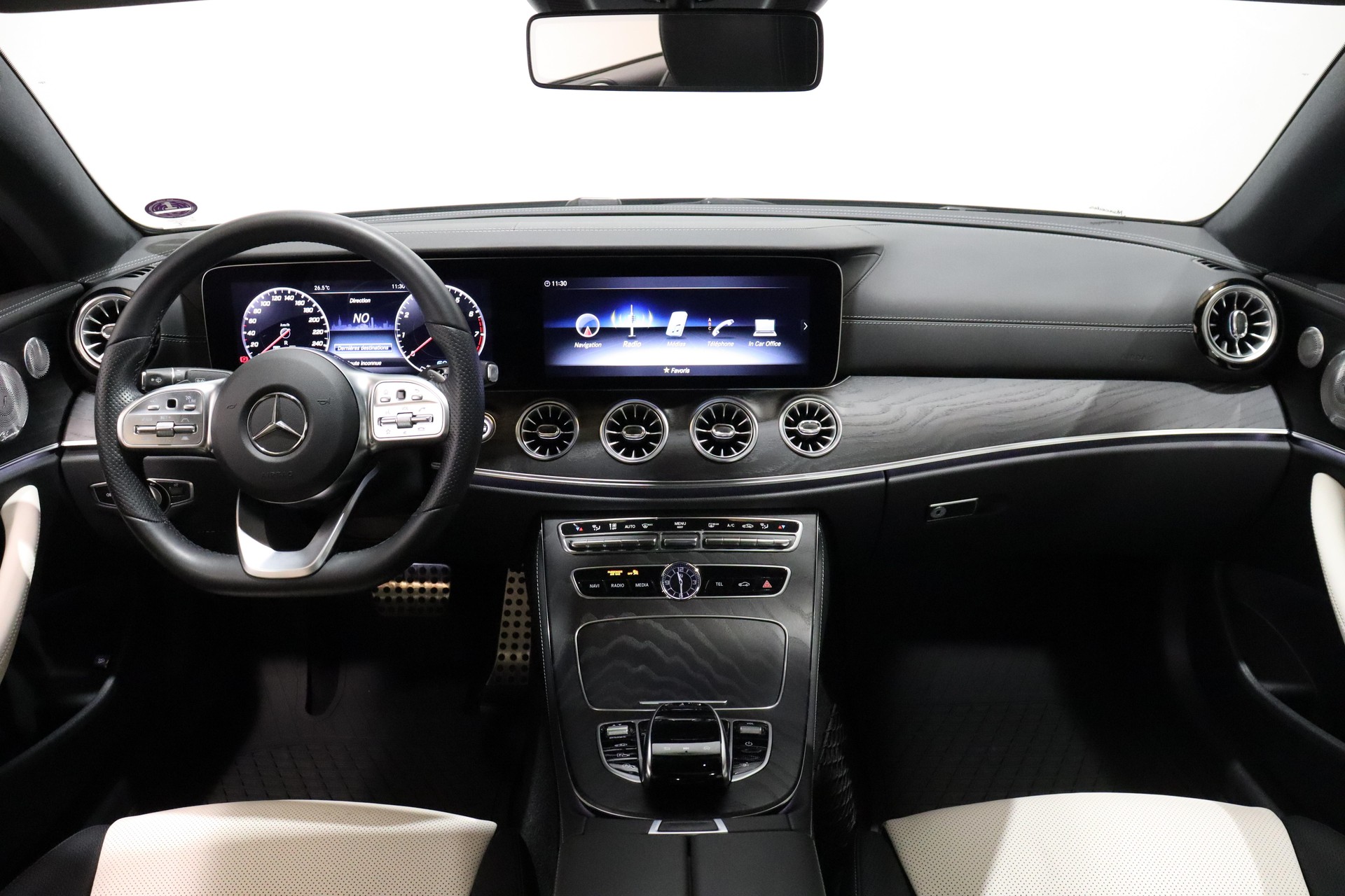 MERCEDES-BENZ E 300 Avantgarde Coupé-image-6