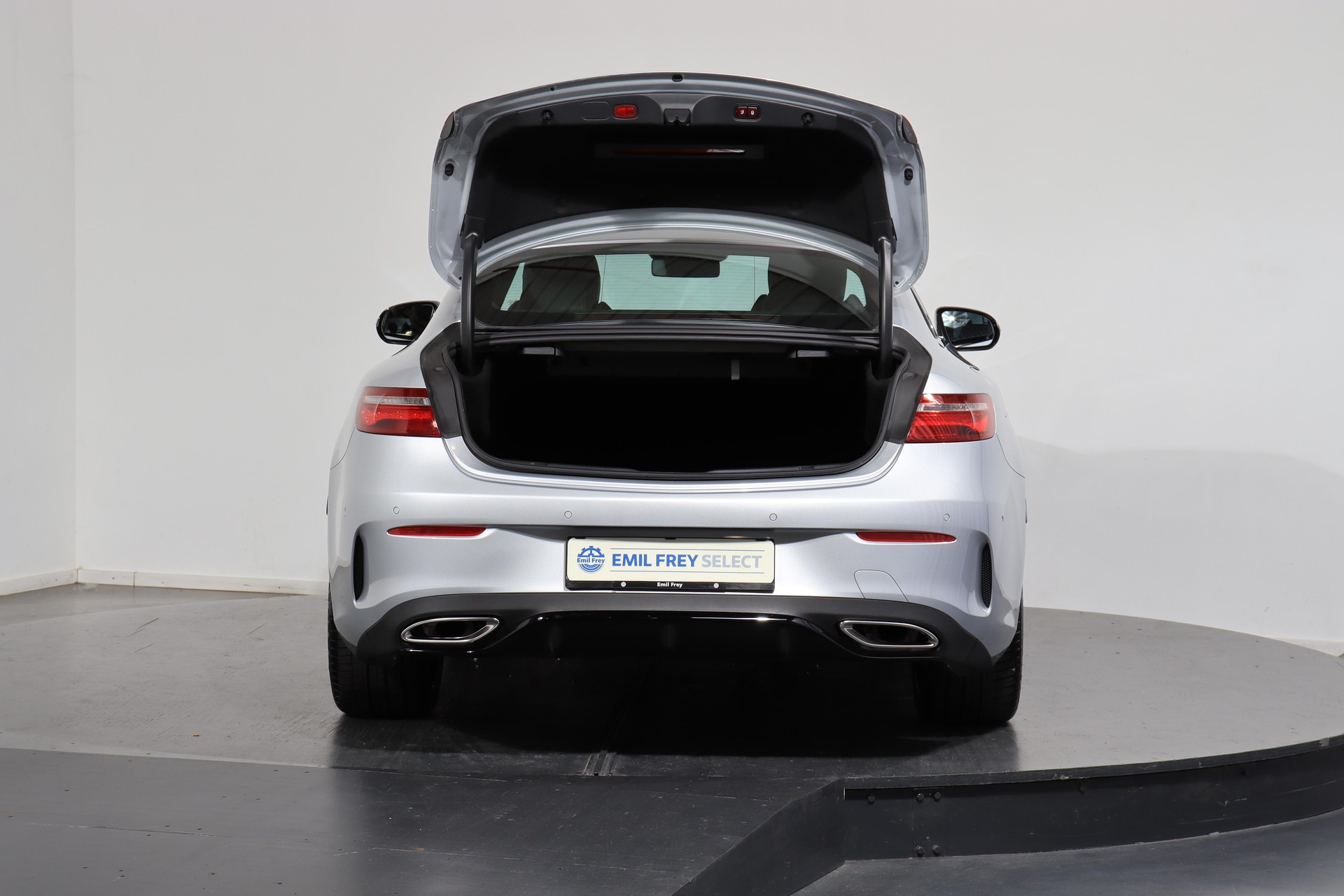 MERCEDES-BENZ E 300 Avantgarde Coupé-showroom-element-3