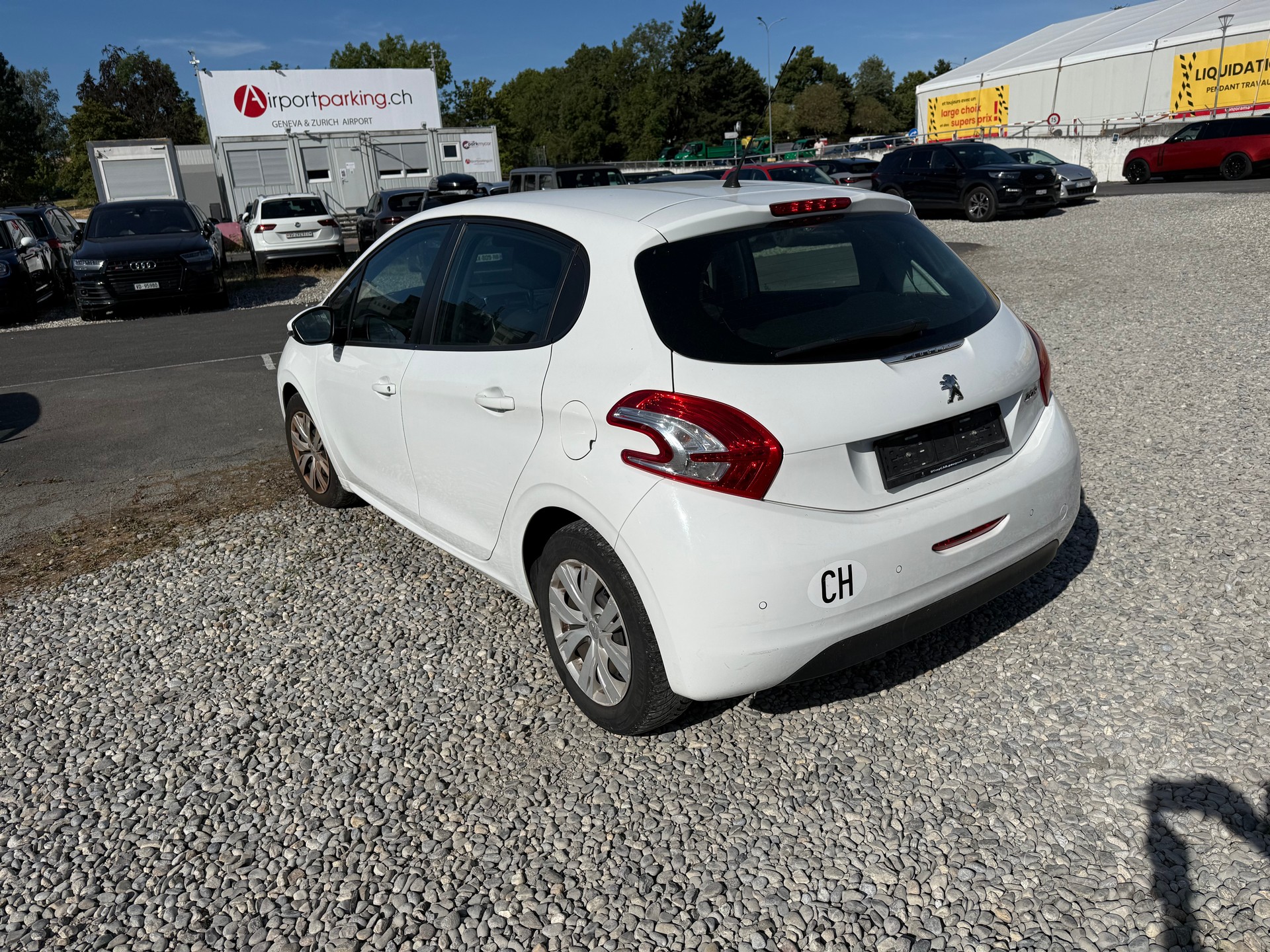 PEUGEOT 208 1.2 VTI Active-image-3