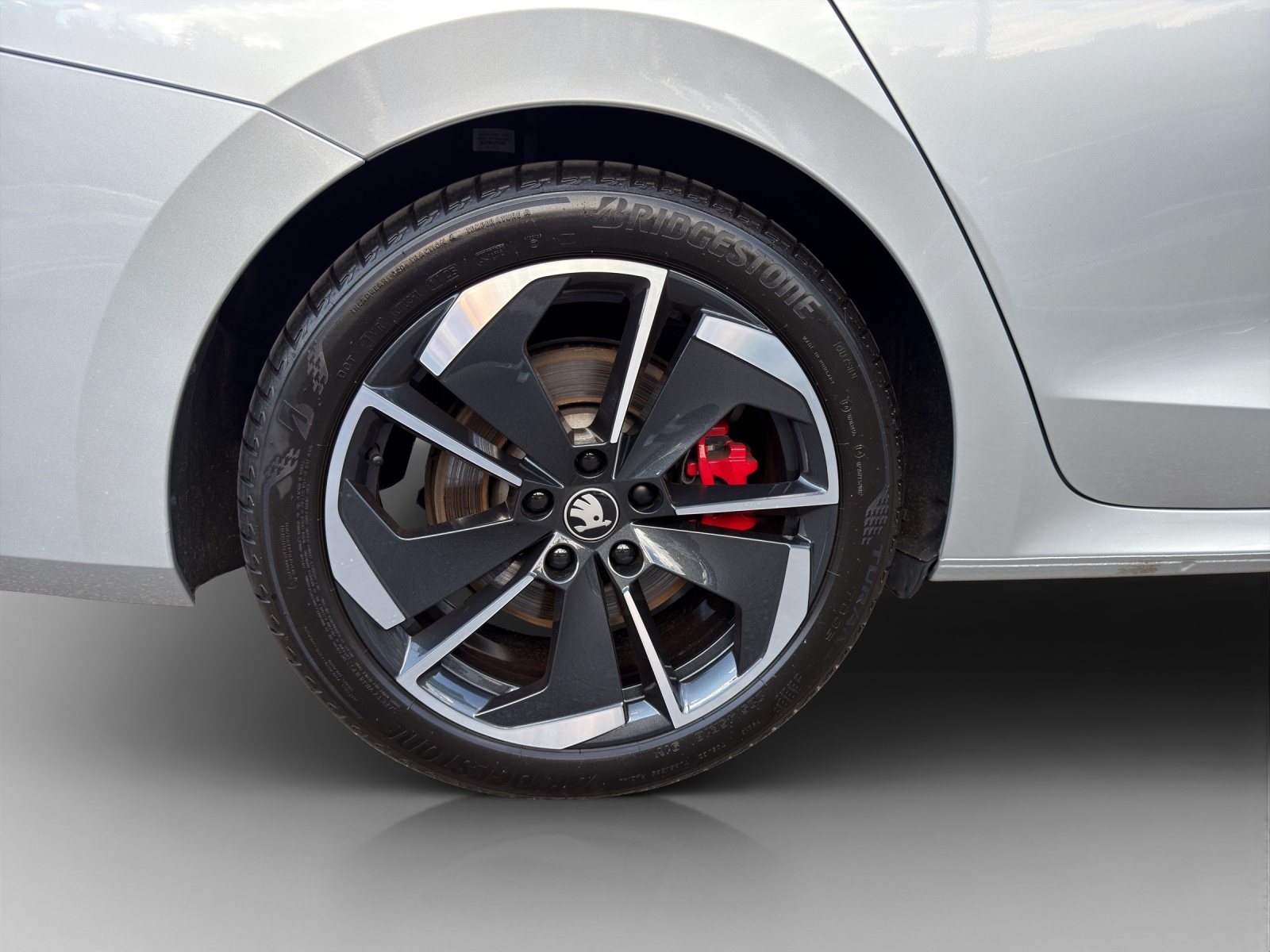 SKODA Octavia Combi 2.0 TSI DSG RS-image-13