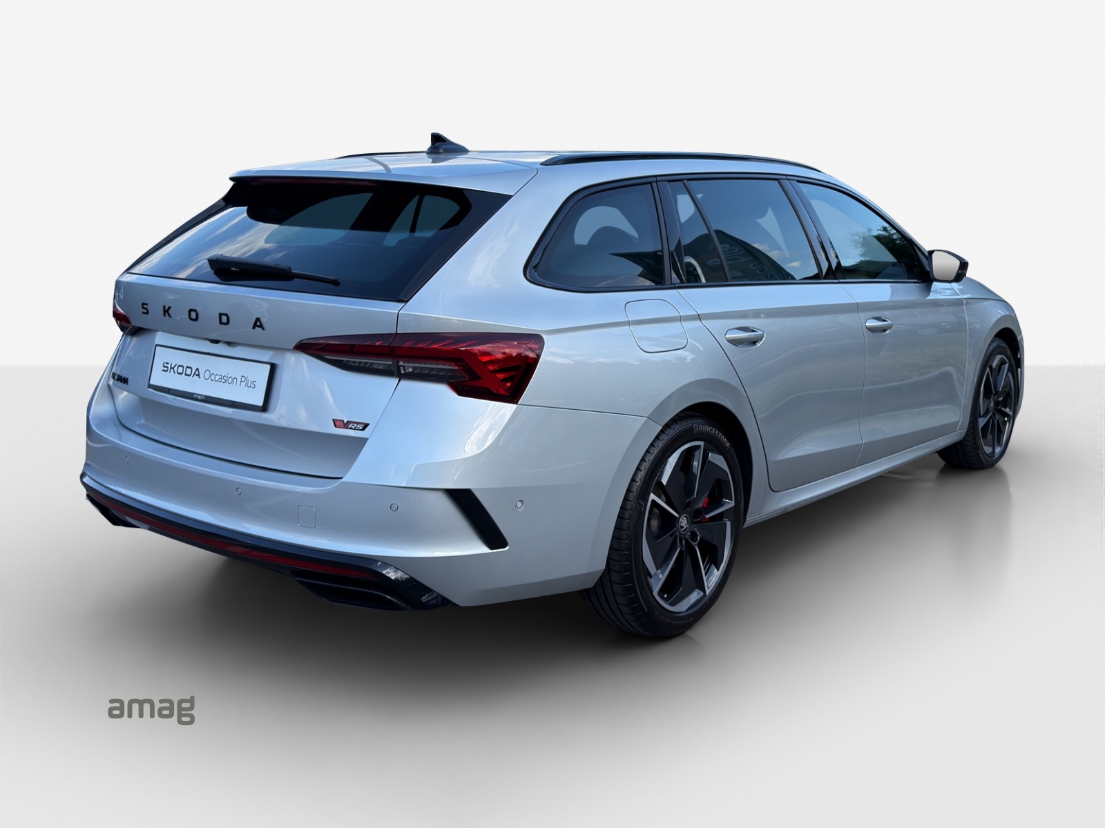 SKODA Octavia Combi 2.0 TSI DSG RS-image-4