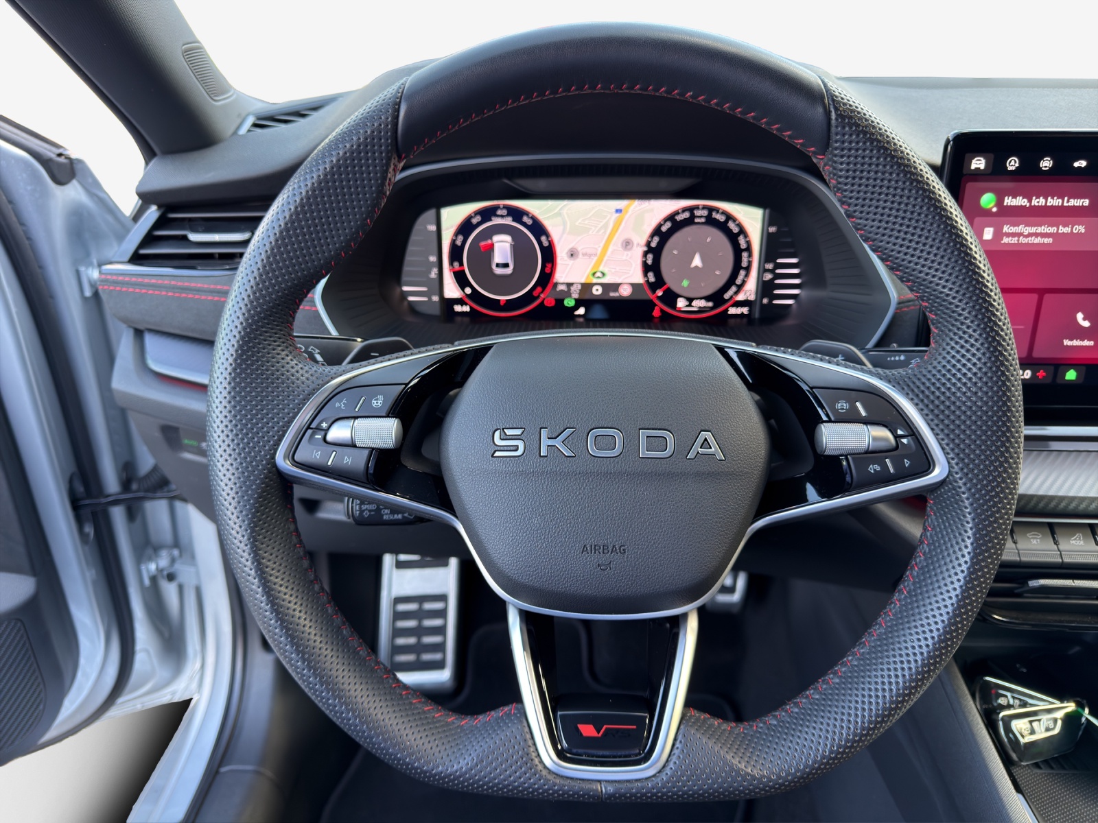 SKODA Octavia Combi 2.0 TSI DSG RS-image-9