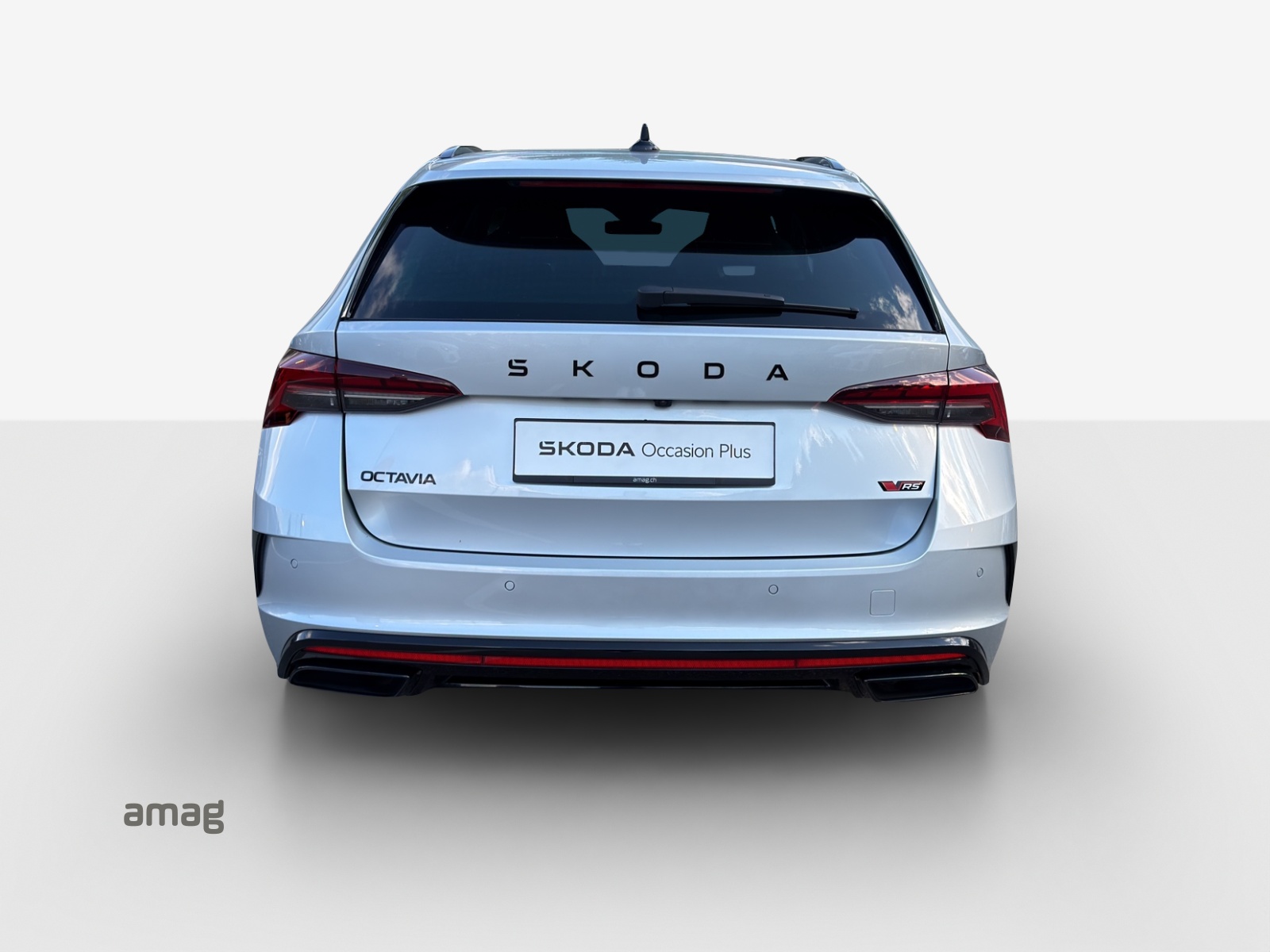 SKODA Octavia Combi 2.0 TSI DSG RS-image-3