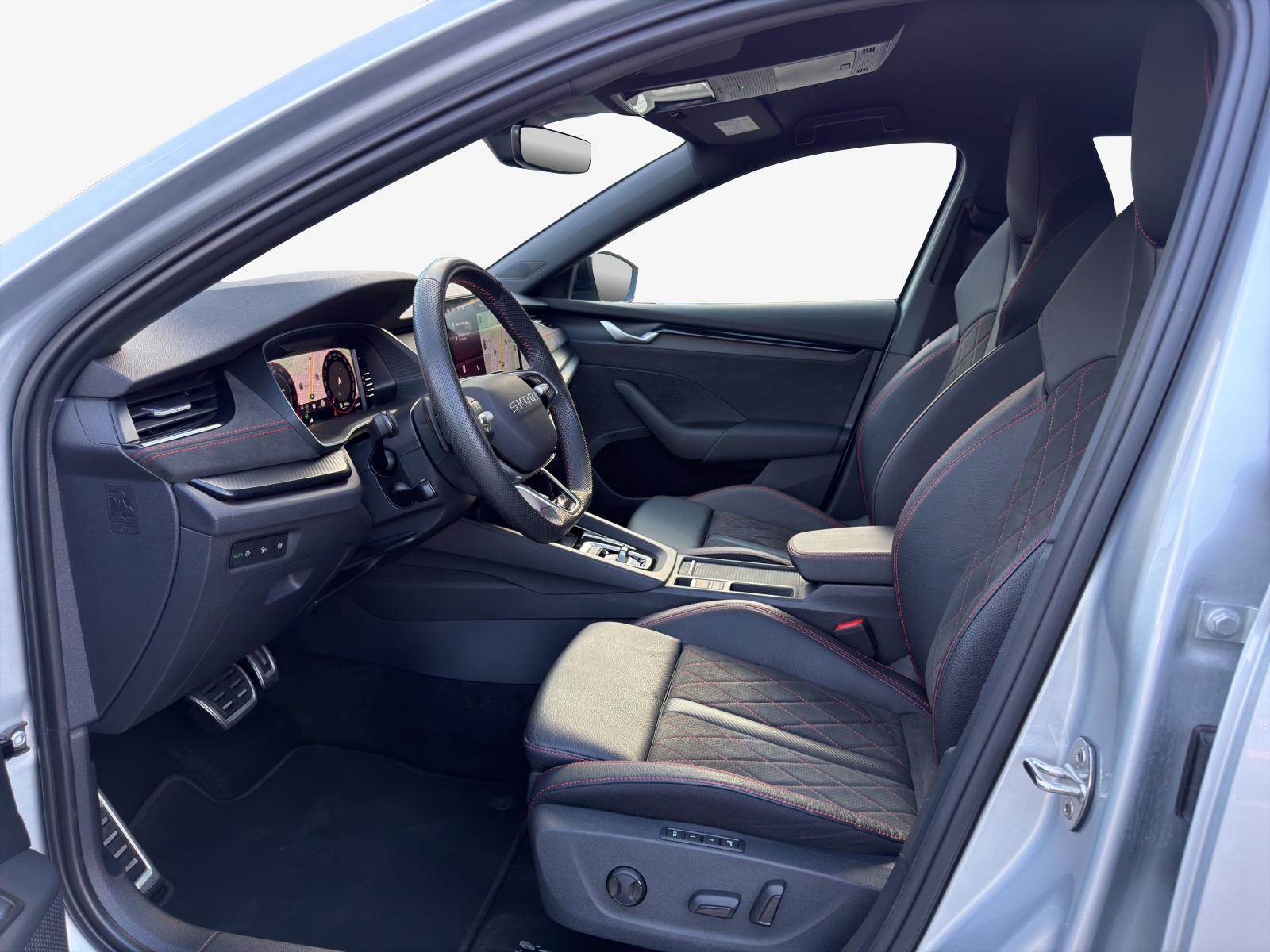 SKODA Octavia Combi 2.0 TSI DSG RS-image-7