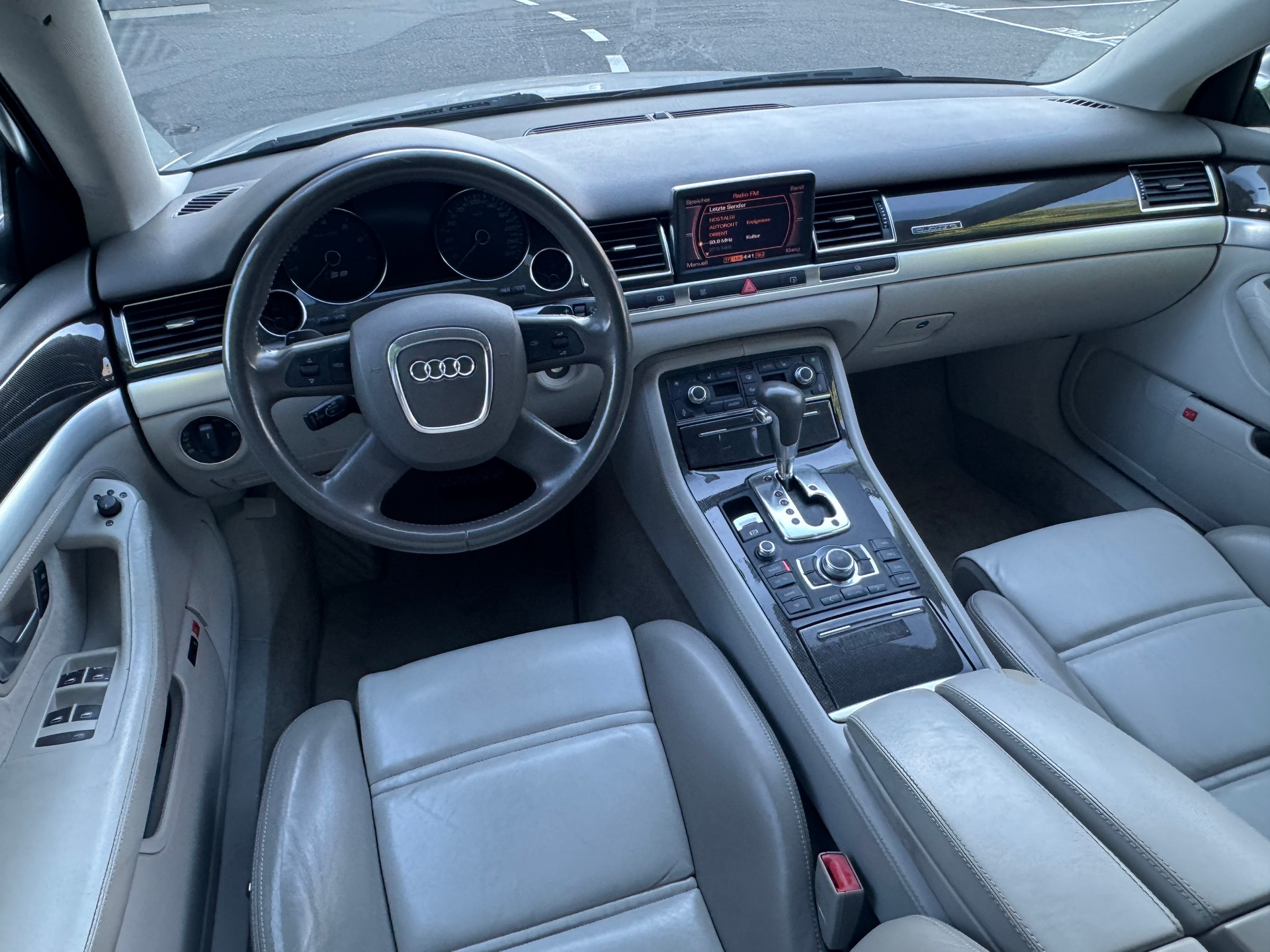 AUDI S8 5.2 V10 quattro tiptronic-image-11