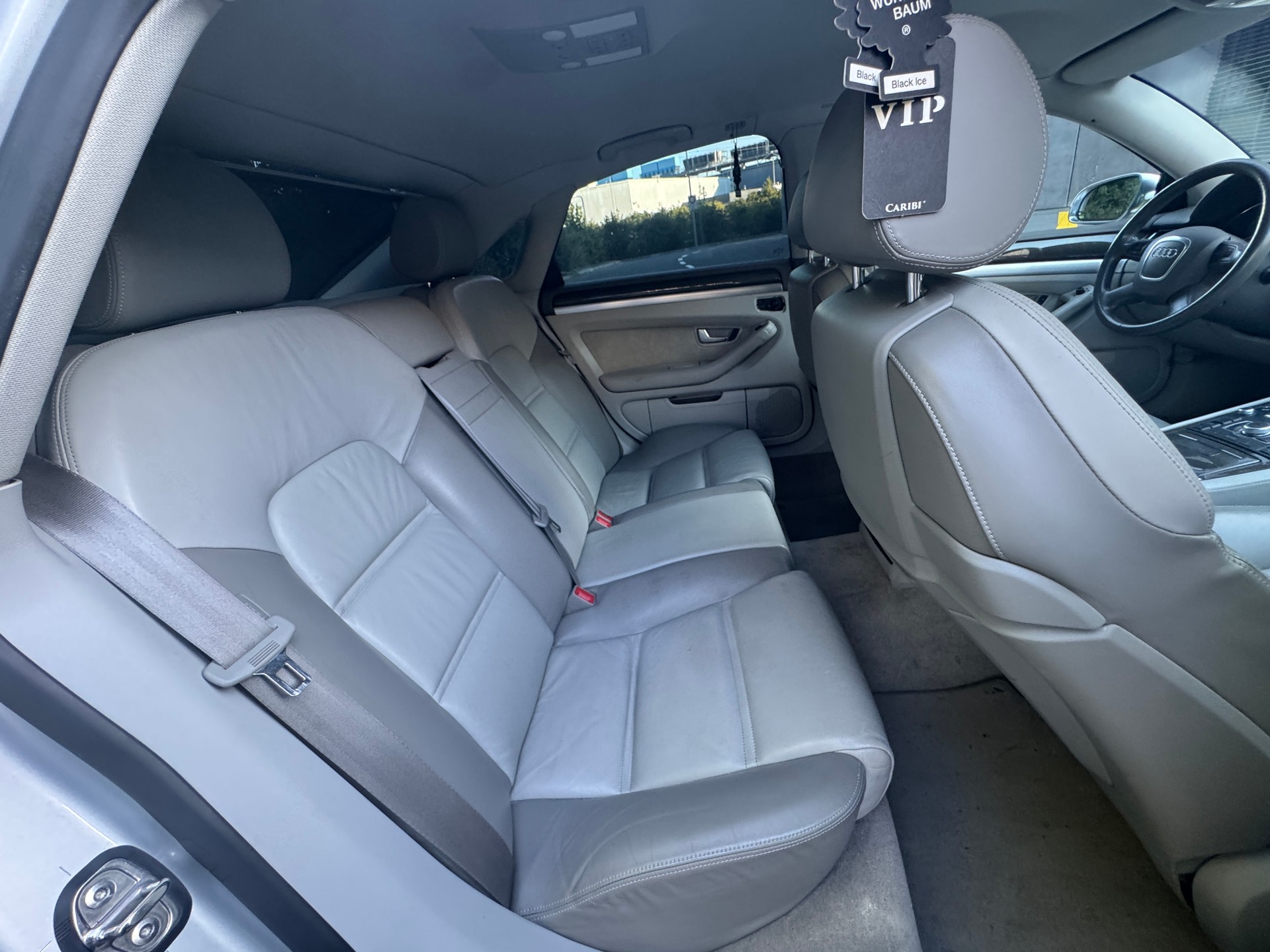 AUDI S8 5.2 V10 quattro tiptronic-image-9