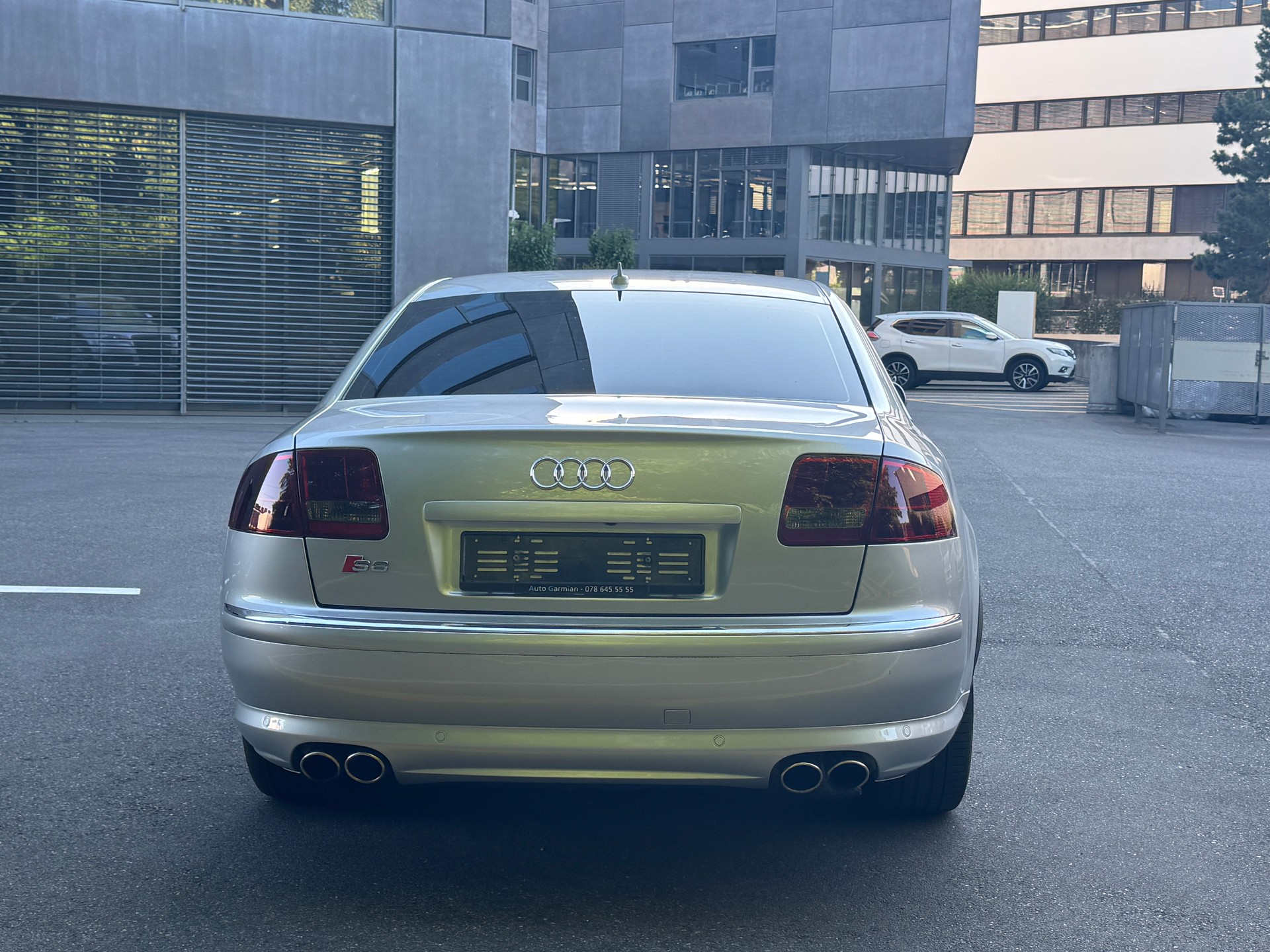AUDI S8 5.2 V10 quattro tiptronic-image-3