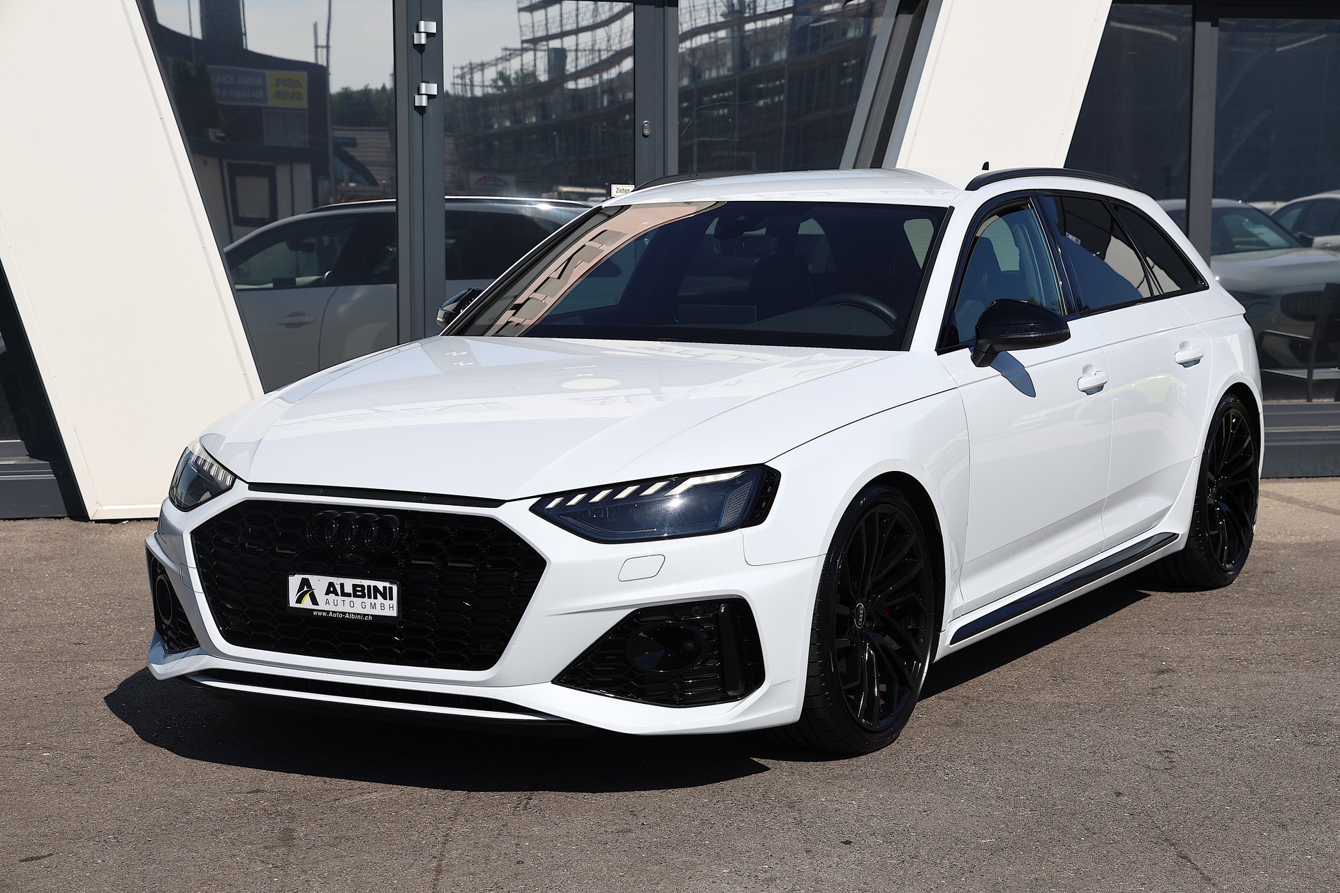 AUDI RS4 Avant quattro tiptronic *CH-Fahrzeug*-showroom-element-1
