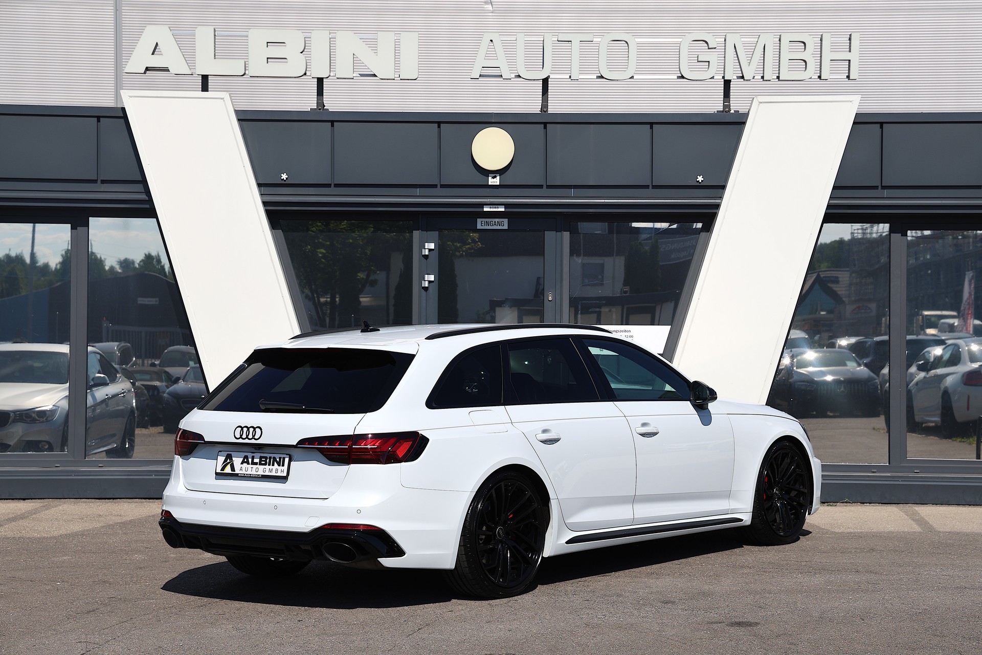 AUDI RS4 Avant quattro tiptronic *CH-Fahrzeug*-showroom-element-3