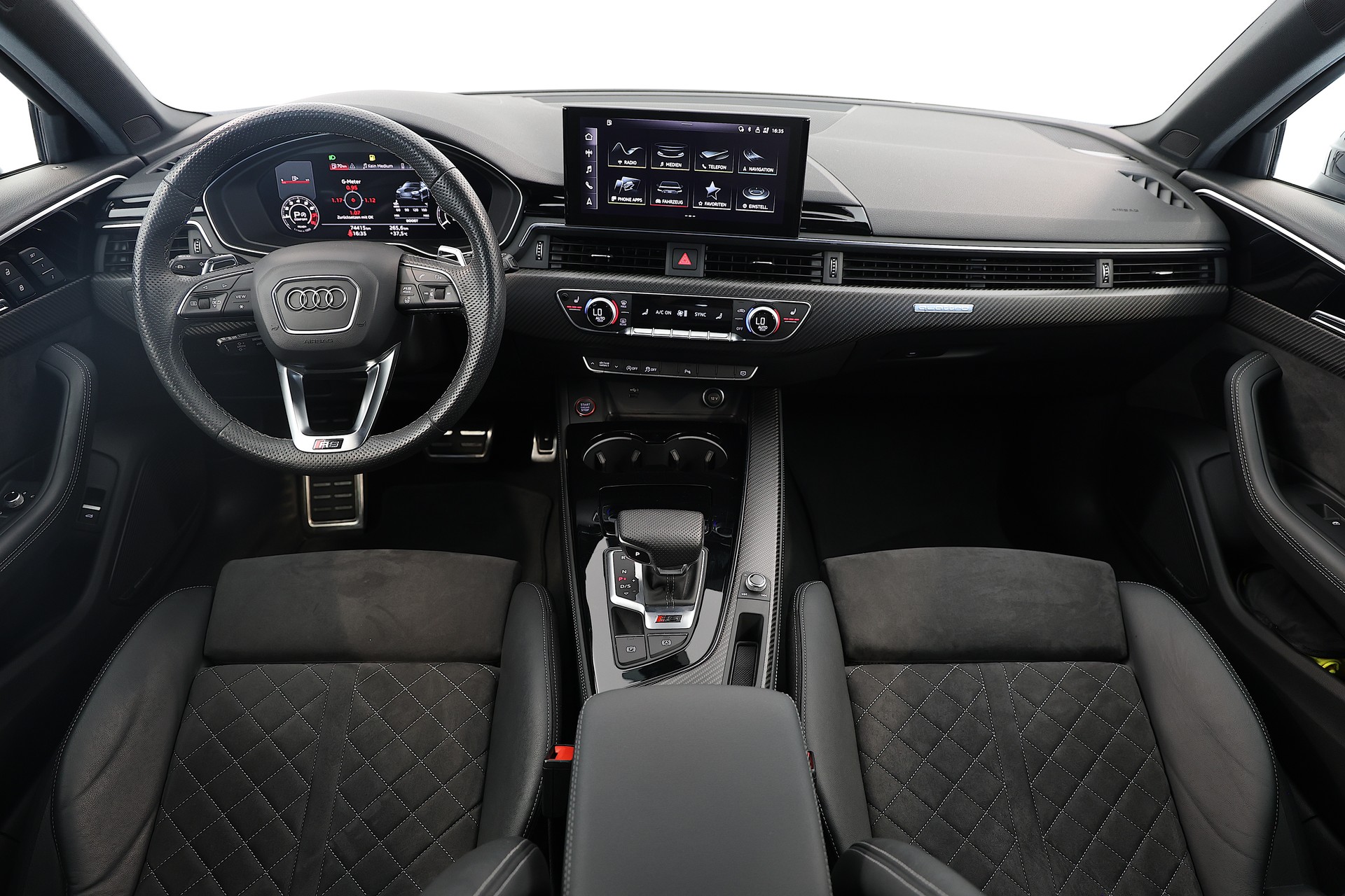 AUDI RS4 Avant quattro tiptronic *CH-Fahrzeug*-image-12