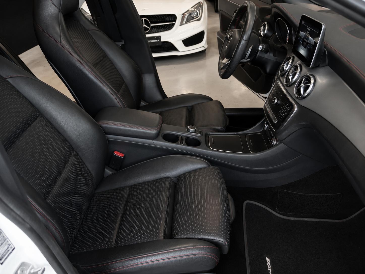 MERCEDES-BENZ CLA 250 AMG Line 7G-DCT 4Matic-image-11