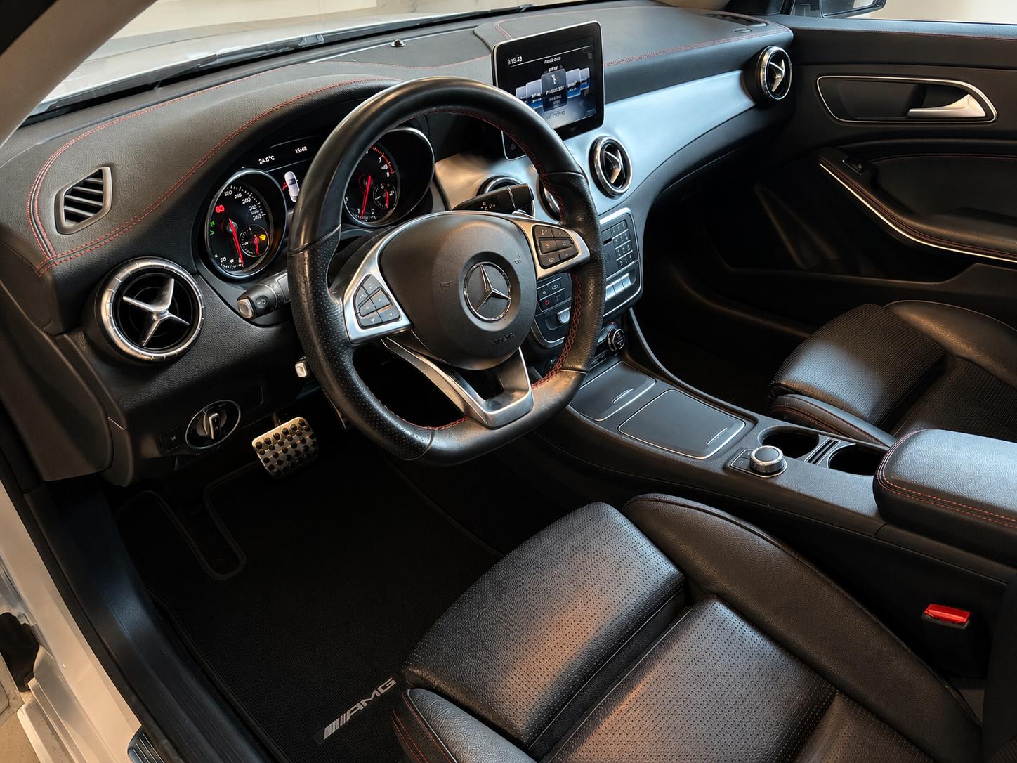 MERCEDES-BENZ CLA 250 AMG Line 7G-DCT 4Matic-image-12