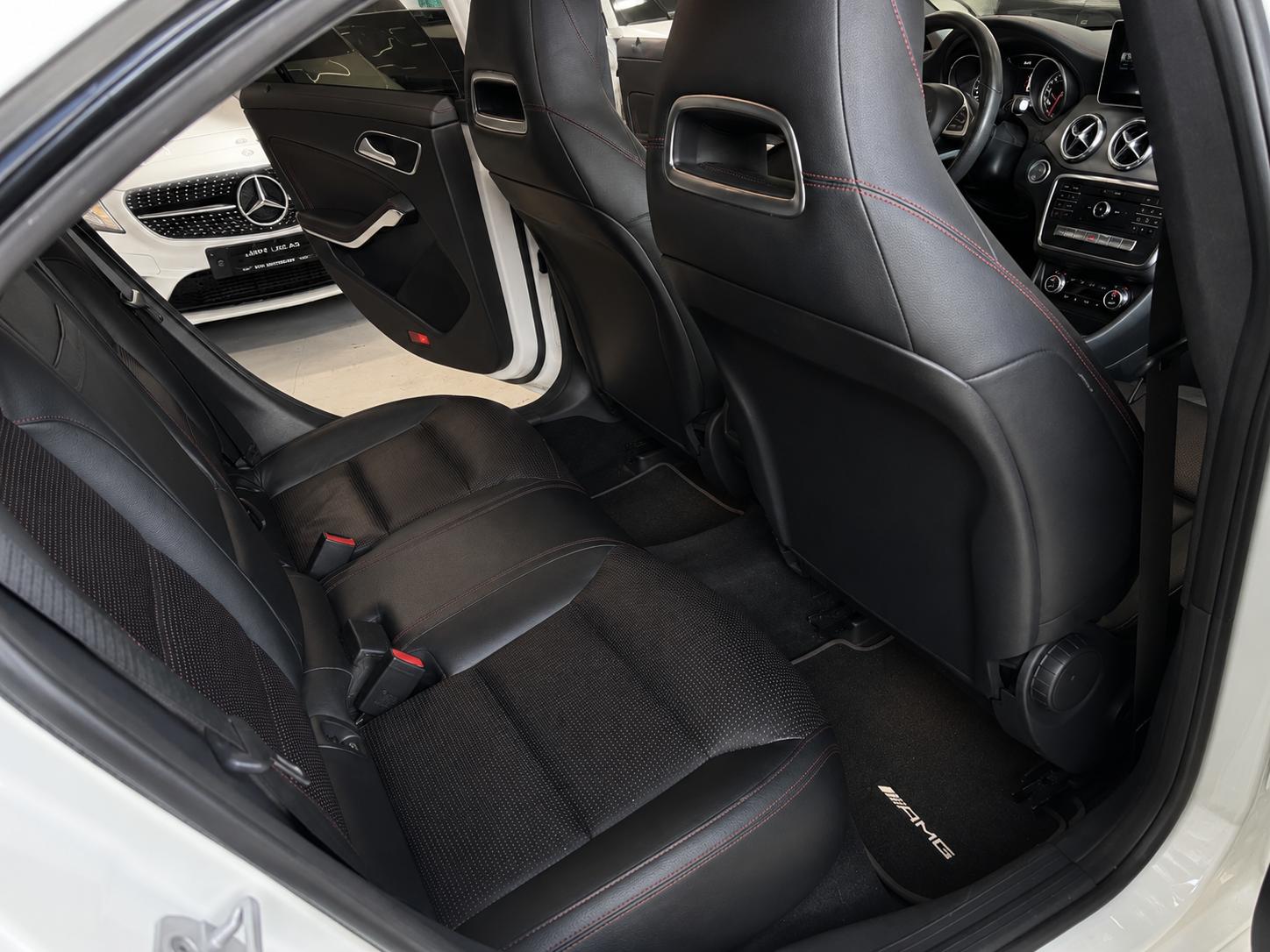 MERCEDES-BENZ CLA 250 AMG Line 7G-DCT 4Matic-image-15