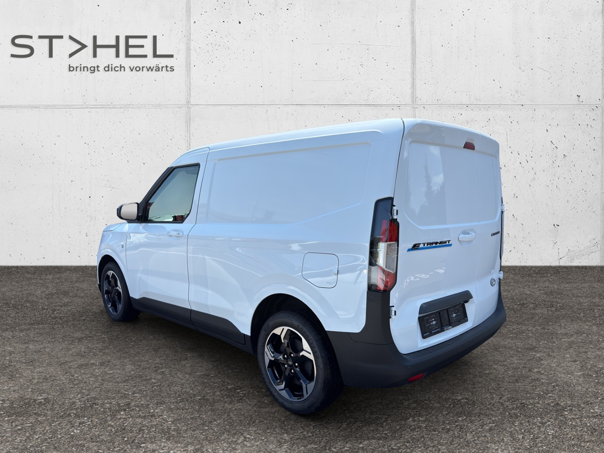 FORD E-Transit Courier Van Limited-image-4