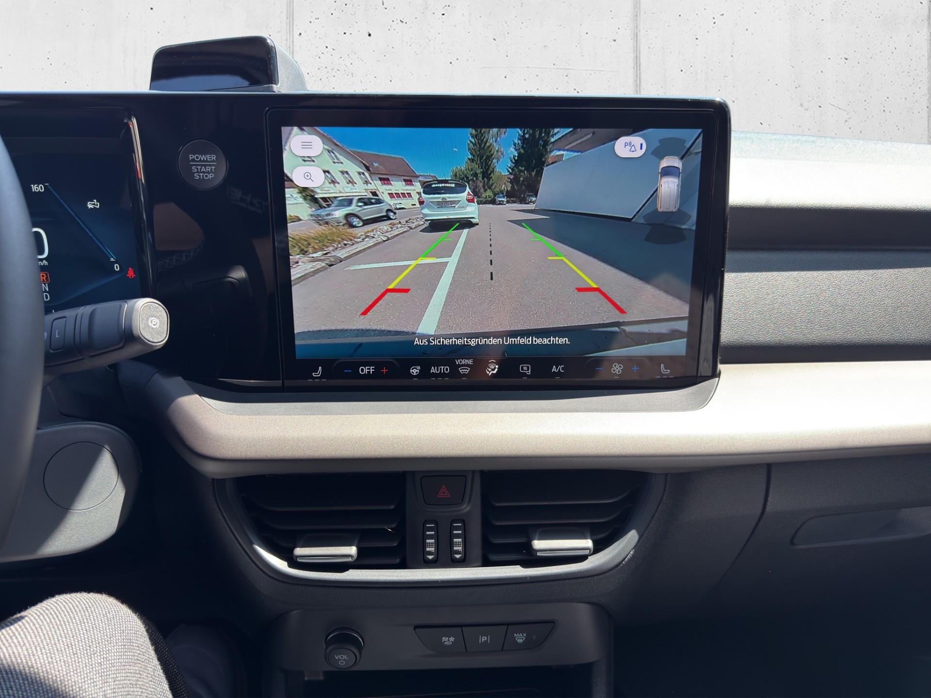 FORD E-Transit Courier Van Limited-image-10