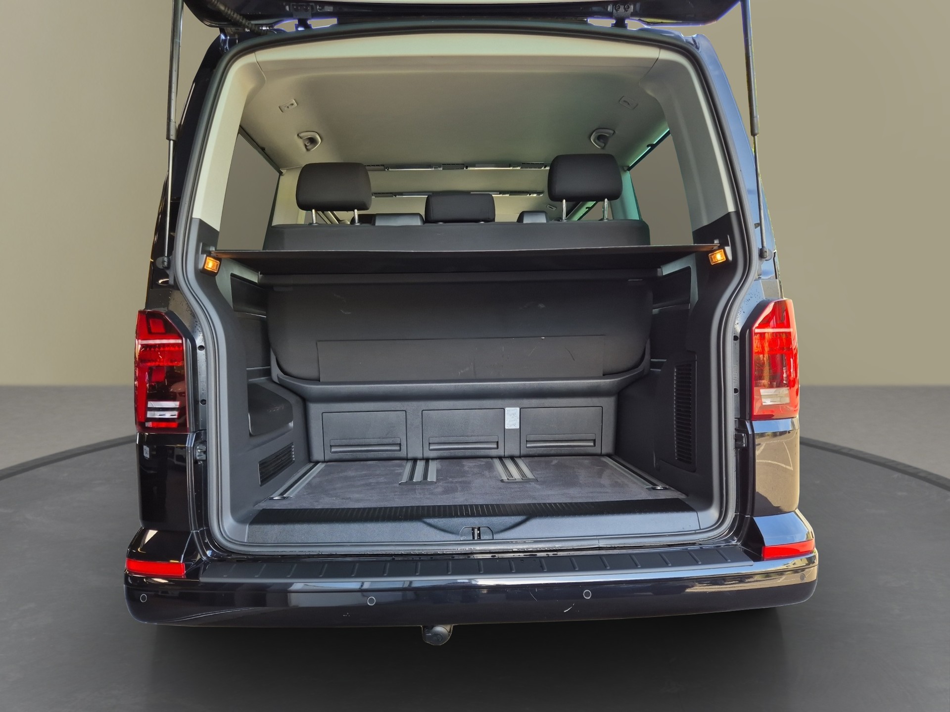 VW T6.1 Multivan 2.0 Bi-TDI Comfortline 4Motion DSG-image-19